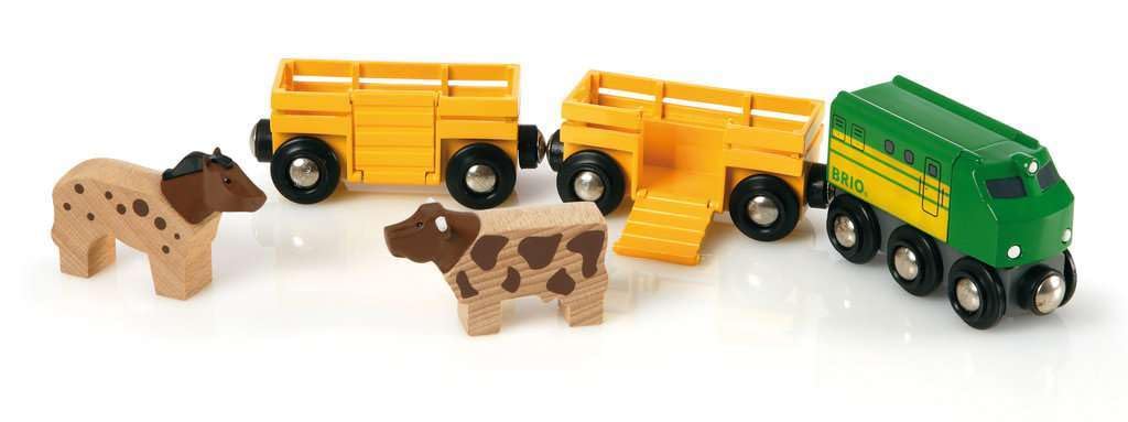 BRIO World Farm Engine Train Toy - Wooden Railway Add-On with Cattle Wagons and Animals 6