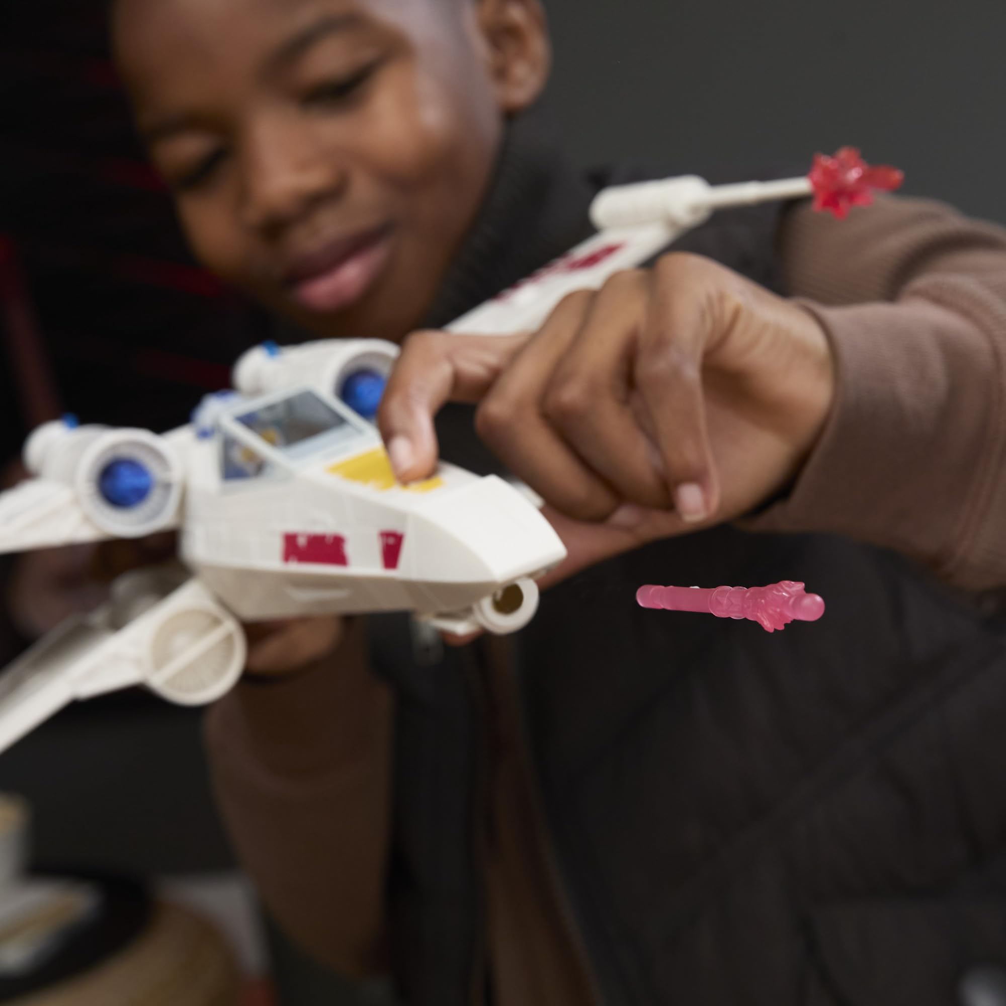 Star Wars Luke Skywalker's Force Strike X-wing with 4-Inch Figure | Ages 4+ 8
