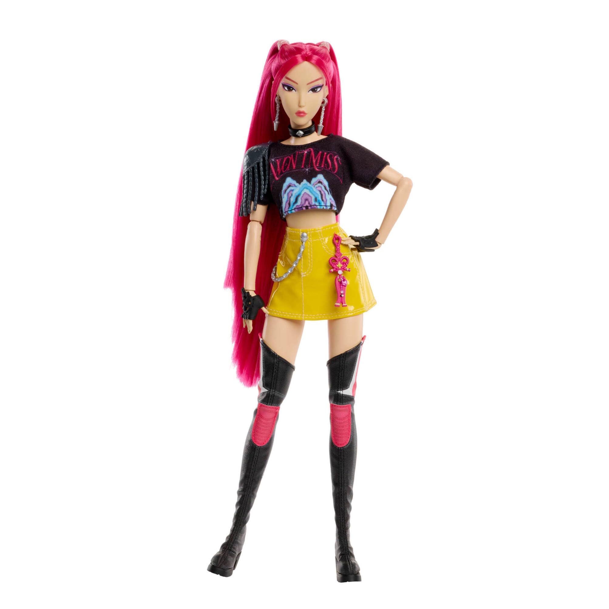 Mattel KPop Demon Hunters HUNTR/X Mira Fashion Doll | 11 Points of Articulation | Ages 4Y+ 6