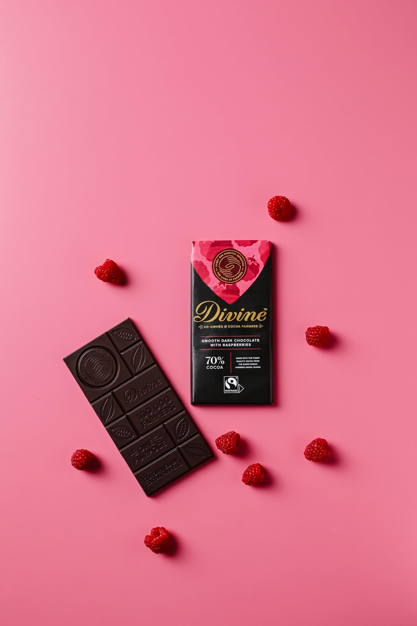 Divine - 70% dunkle Schokolade mit Himbeeren Riegel (90 g) 3