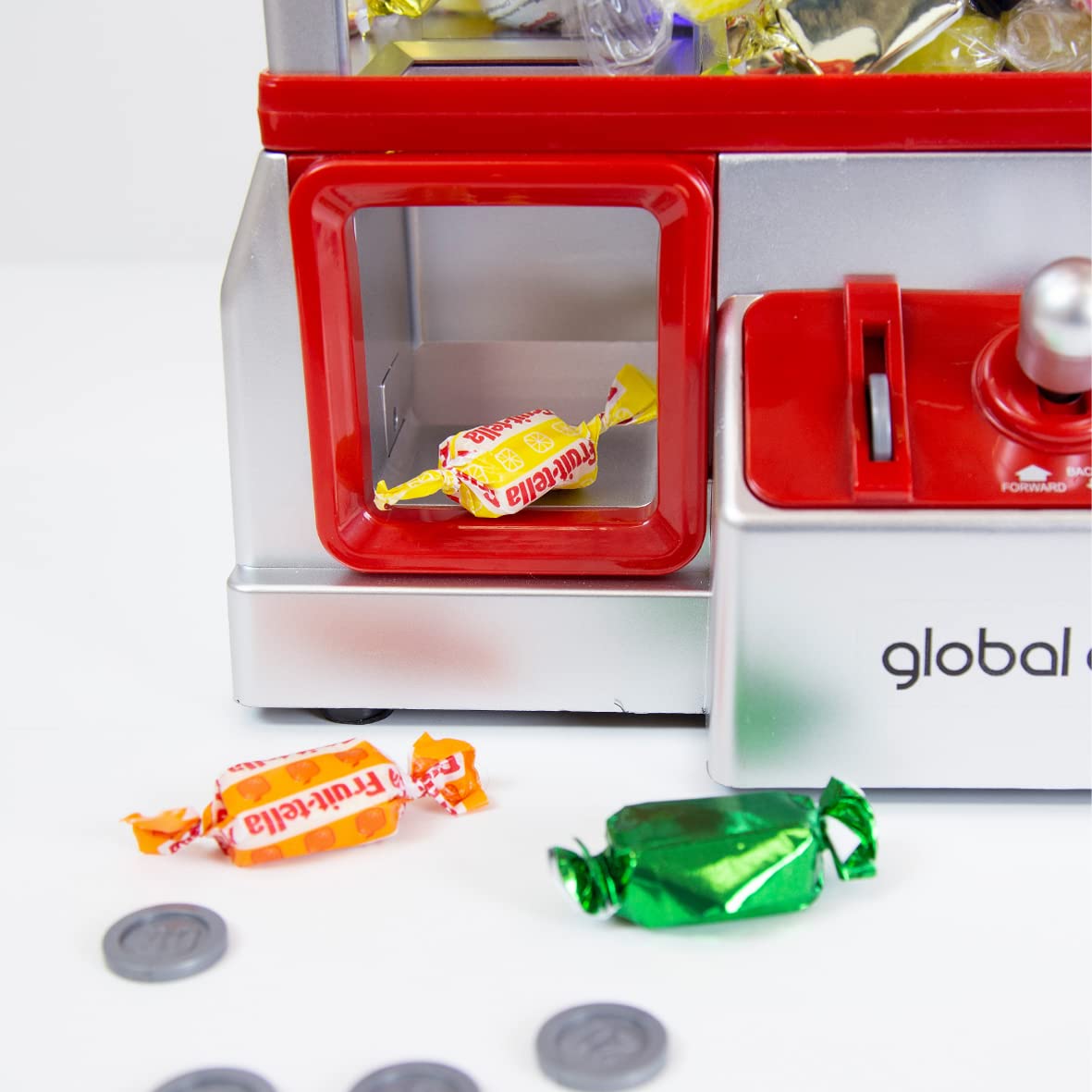 Global Gizmos Candy Grabber Machine - Battery Operated Kids Game | Retro Arcade Attraction | Novelty Sweets Dispenser 8