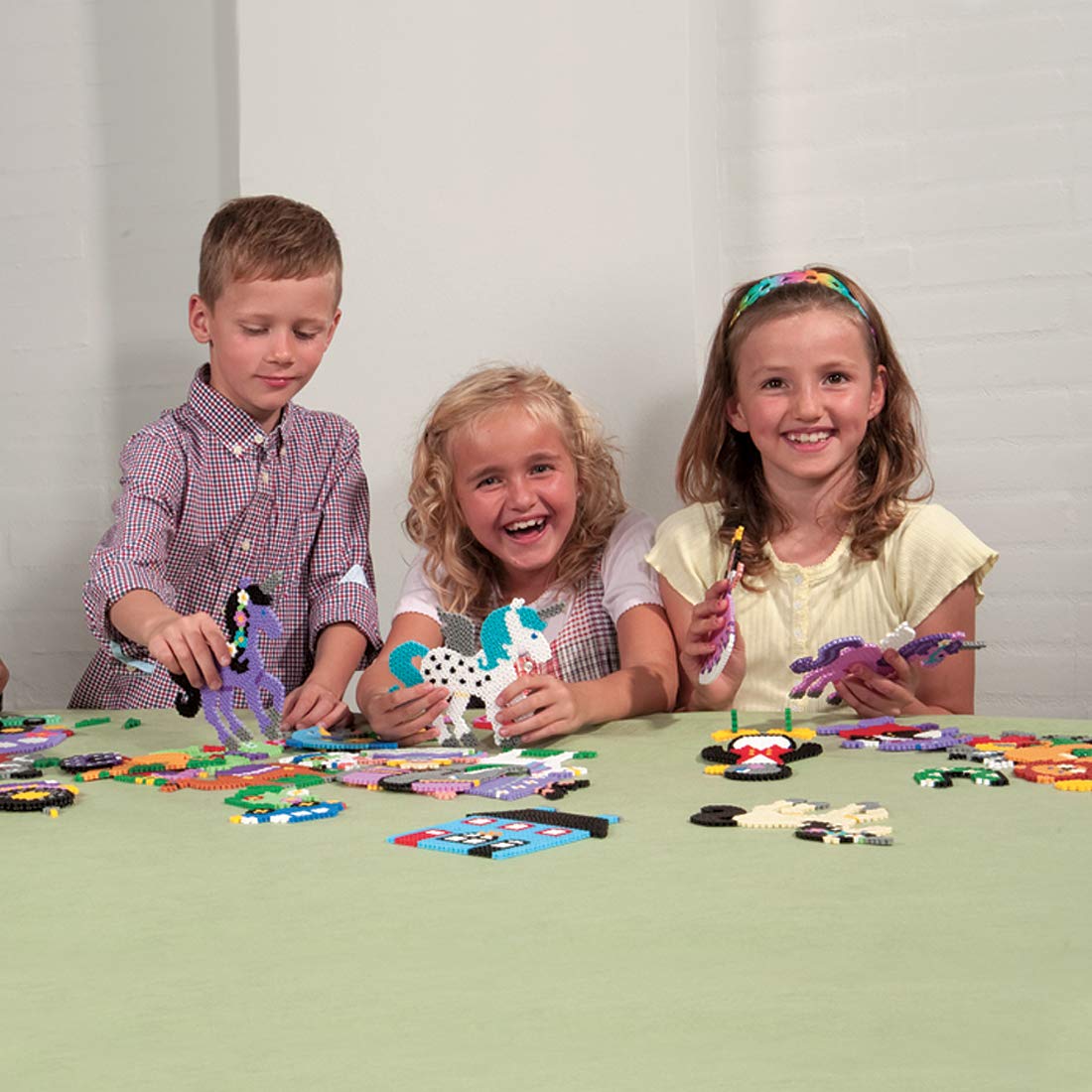 Hama Zoo Small World Beadwork Kit - 2000 Beads | Improves Motor Skills | Kid Age Range 6