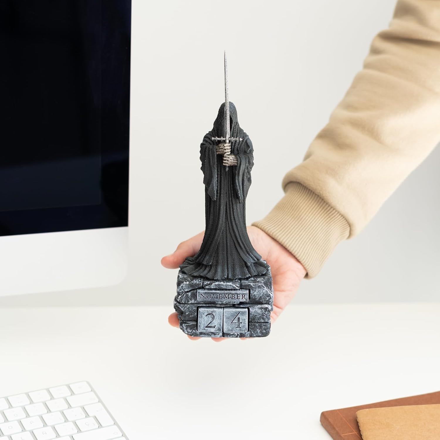 Grupo Erik The Lord of the Rings Nazgul 3D Perpetual Flip Calendar