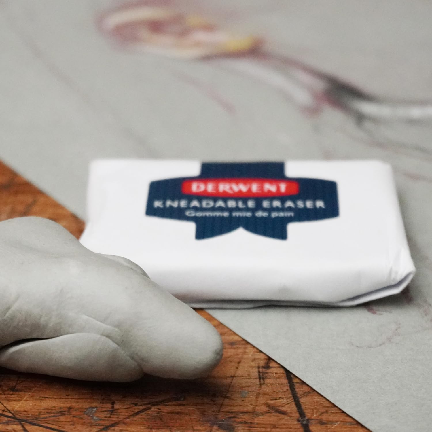 Derwent Kneadable Art Eraser - Soft & Pliable for Highlighting & Detail Work | Grey 5