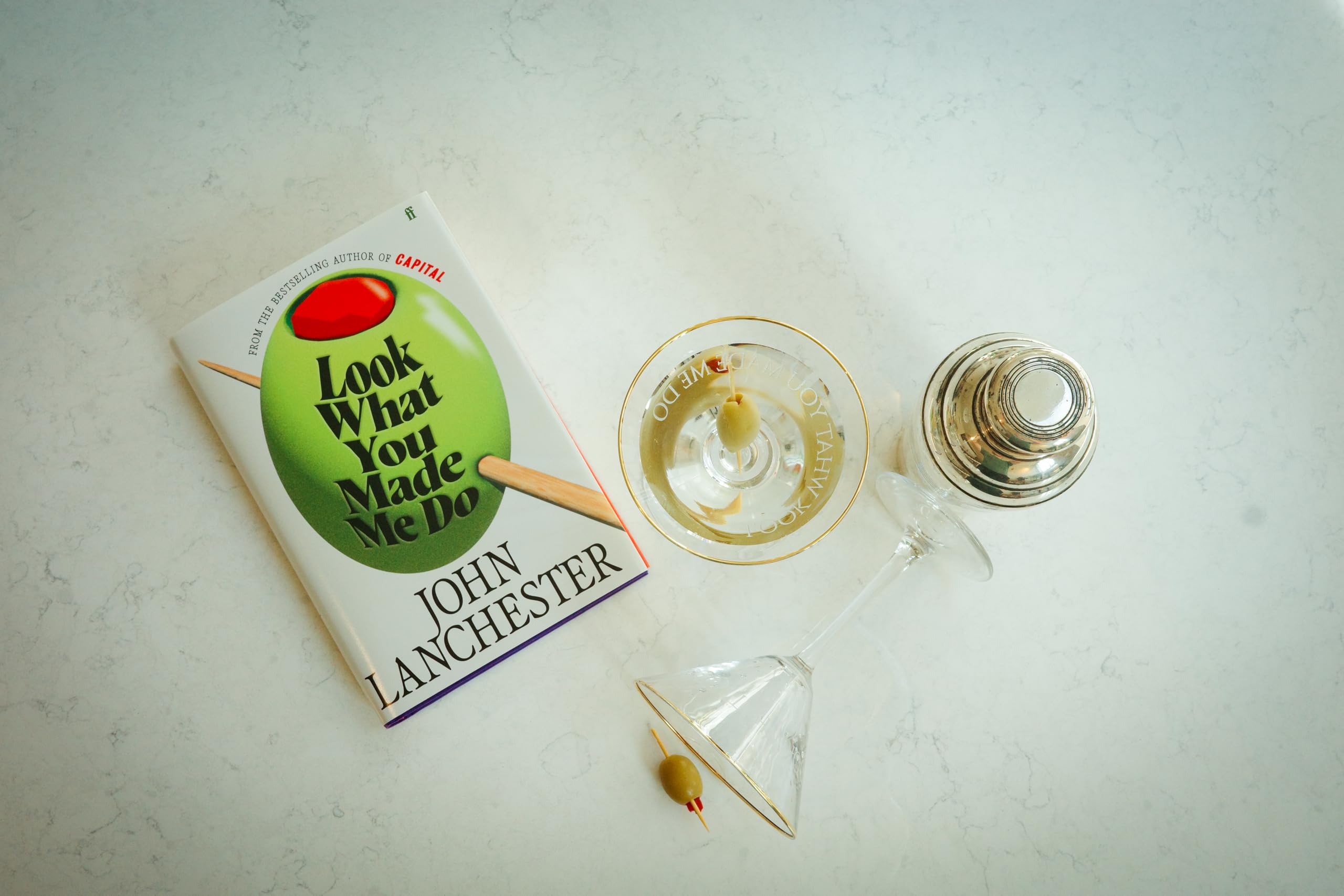 Lanchester, John - Look What You Made Me Do | Hardcover | 304 Pages 3
