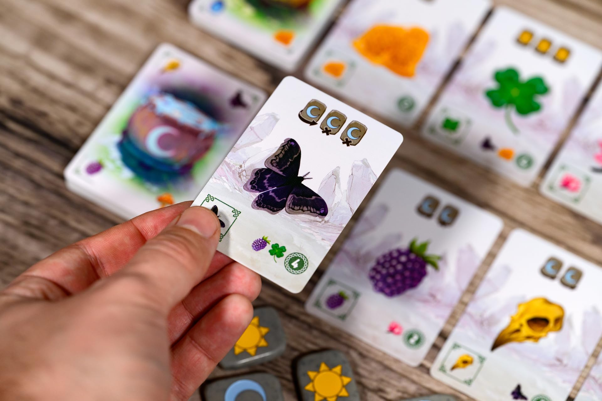 Asmodee Carnuta Card Game | Ages 10+ | 2-4 Players | 25 Minutes 4