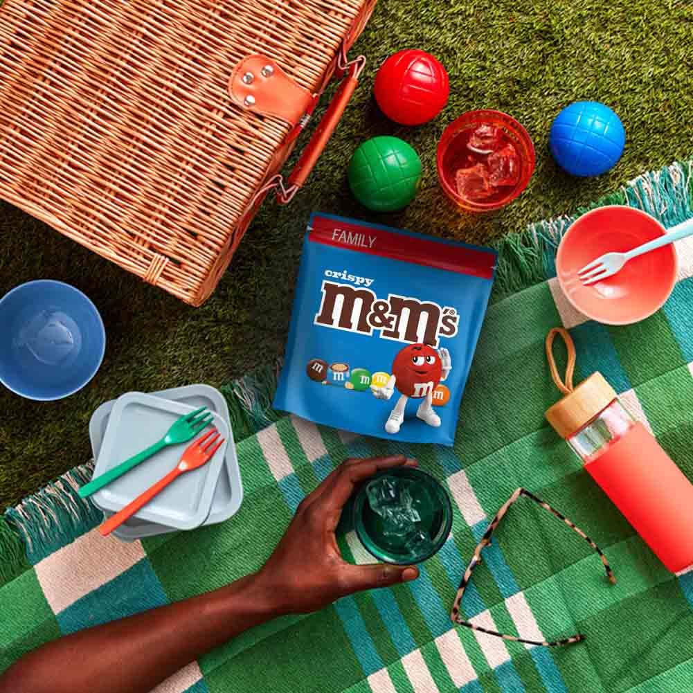 M&amp;M's Crispy Chocolate Pouch 374 g – Snackpackung in Familiengröße 4