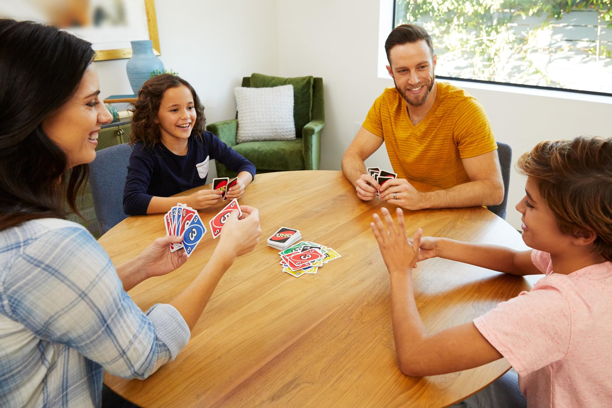 Mattel UNO Card Game - Classic Play in Collectible Tin | 112 Cards | Ages 7+