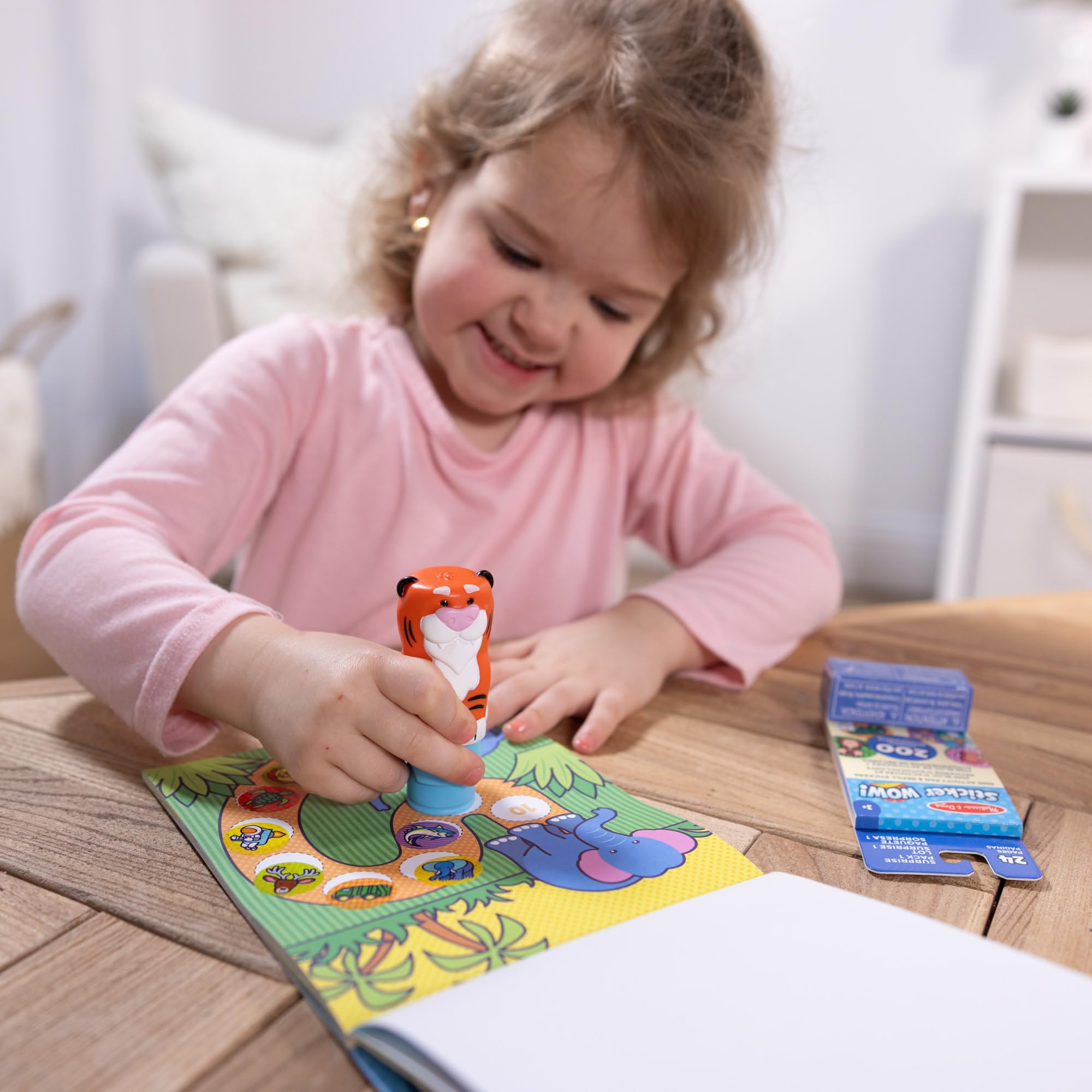 Melissa & Doug Sticker WOW! Tiger Bundle - 500 Safari Stickers, 2 Activity Pads | Multi-color