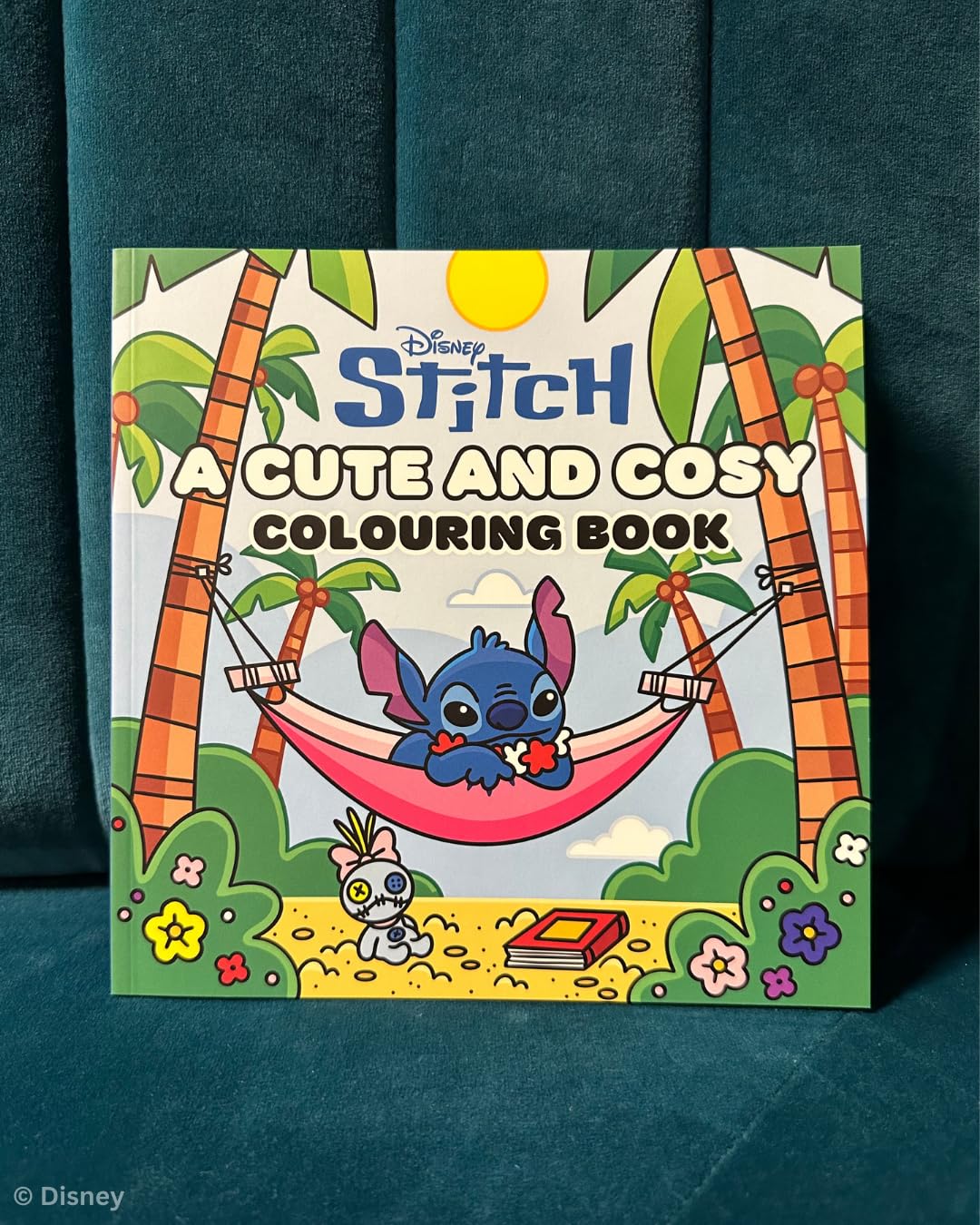 Studio Press Disney Stitch: A Cute and Cosy Colouring Book | Paperback | English 7