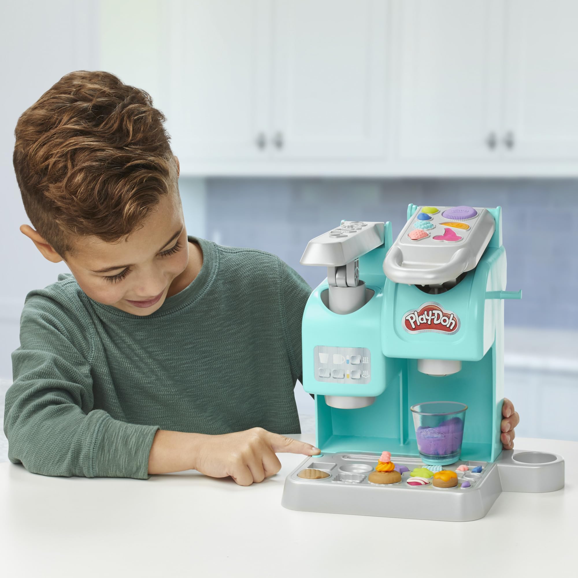 Play-Doh Kitchen Creations Super Colourful Cafe Playset with 20 Accessories and 8 Pots 3