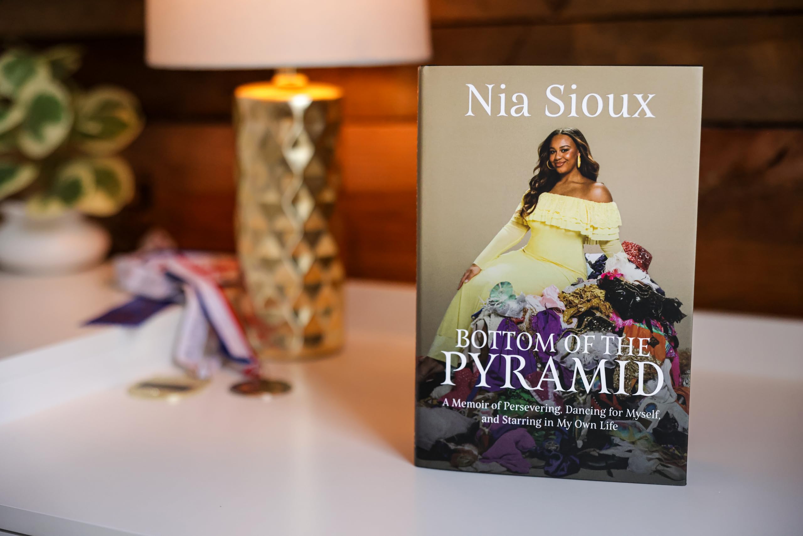 Nia Sioux - Bottom of the Pyramid: A Memoir of Persevering, Dancing for Myself, and Standing Tall | Hardcover 2