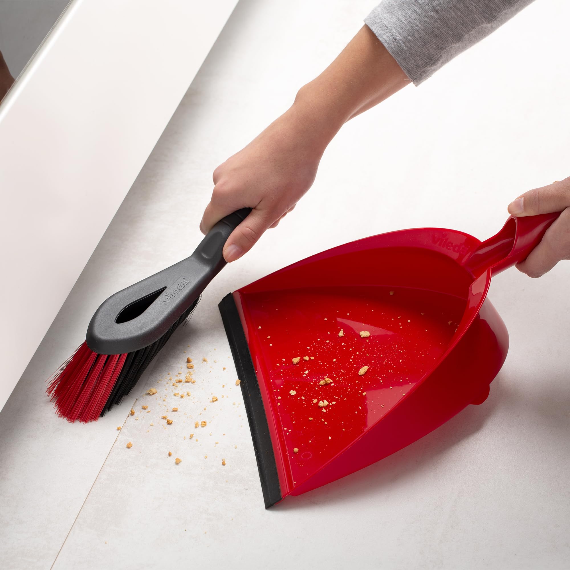 Vileda - 2-in-1 Kehrschaufel- &amp; Besenset mit ergonomischem Design und Gummilippe 10