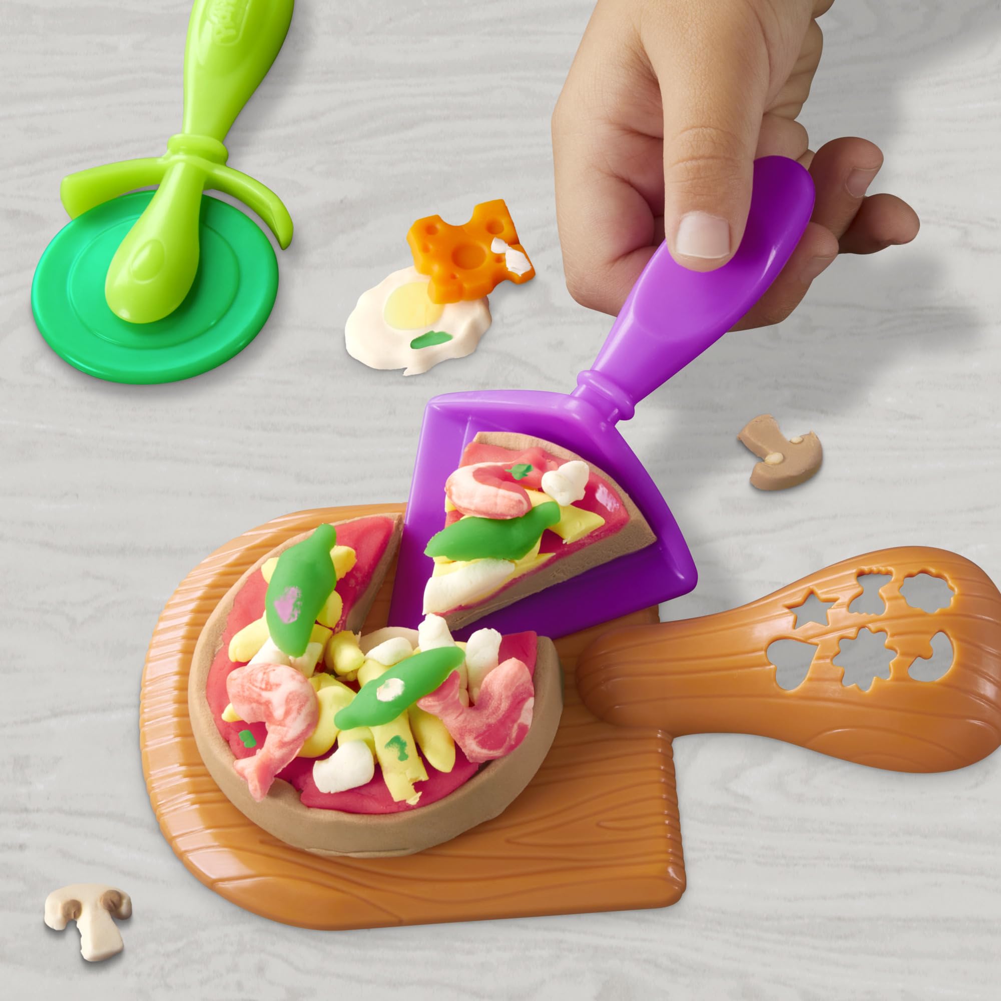 Play-Doh Kitchen Creations Pizza Oven Playset with 6 Cans of Modeling Compound | Ages 3+ 9
