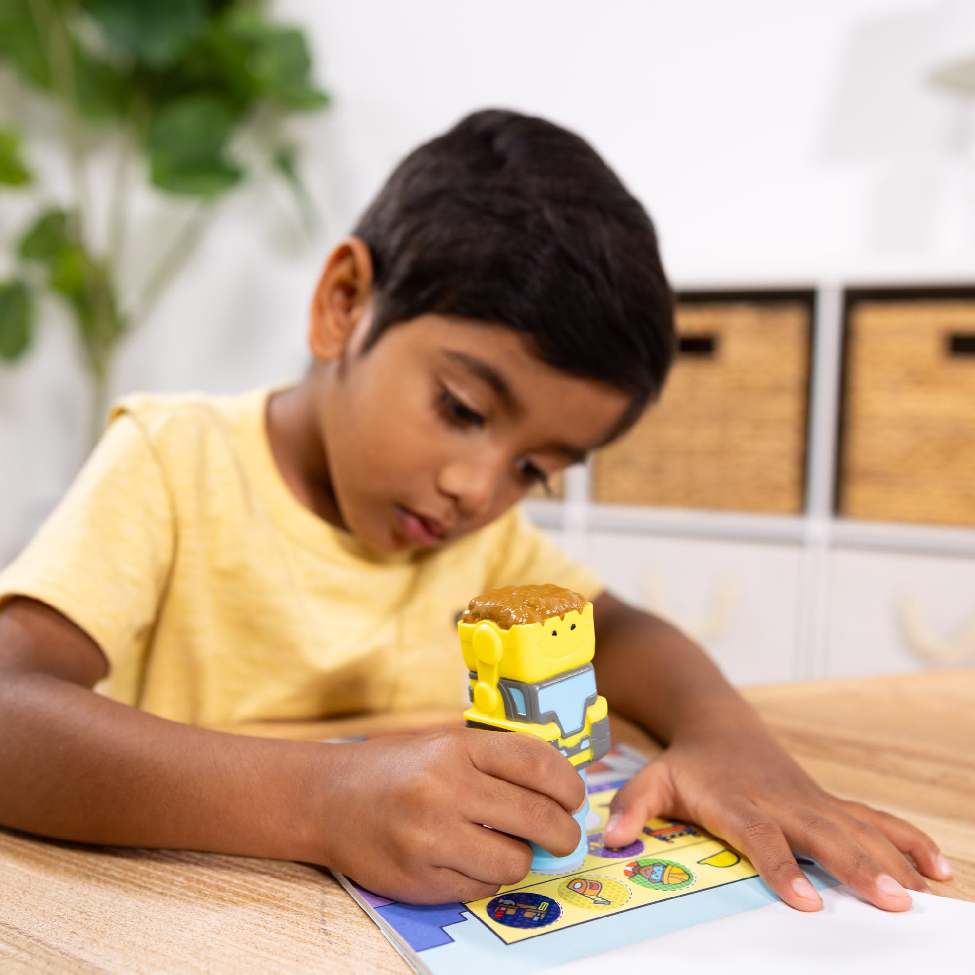 Melissa & Doug Sticker Wow Bulldozer Bundle: Stamper, 500 Stickers, 2 Activity Pads 8
