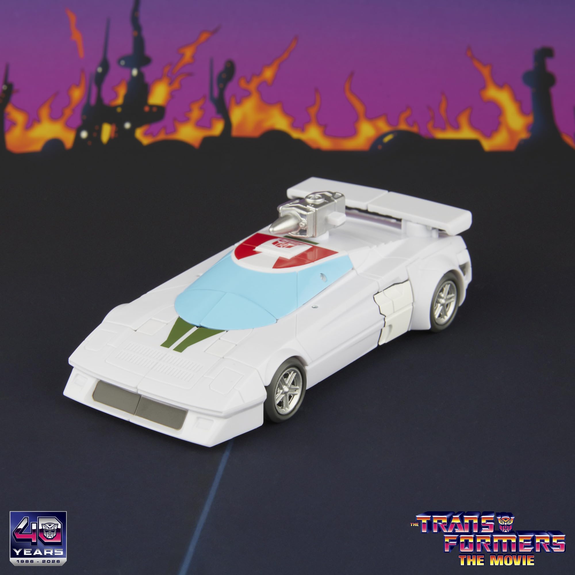 Transformers Studio Series Wheeljack Deluxe Class Action Figure | 12.5-cm/5-inch | Ages 8+ 6