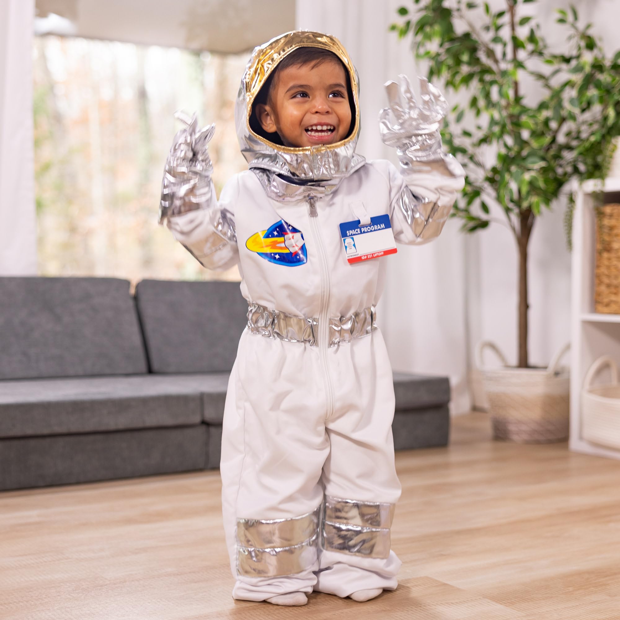 Melissa & Doug Astronaut Role-Play Costume Set - Ages 3-6 | Machine Washable | 4 Pieces 7