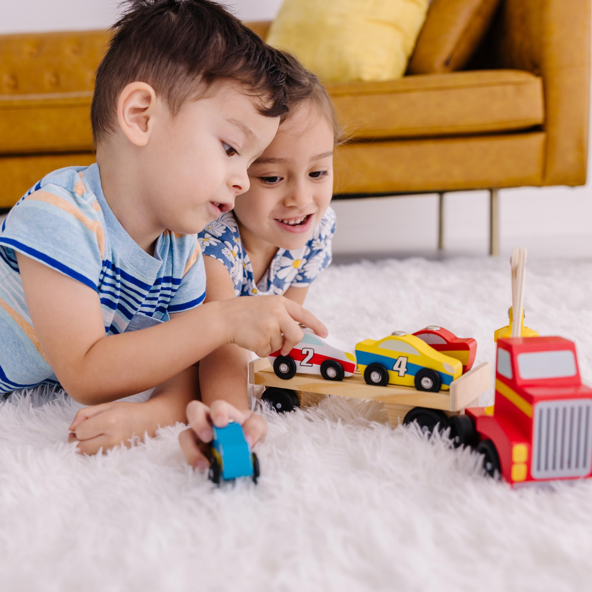 Melissa & Doug Magnetic Car Loader Wooden Truck Set | Ages 3+ | Includes Truck, Trailer, and 4 Magnetic Cars