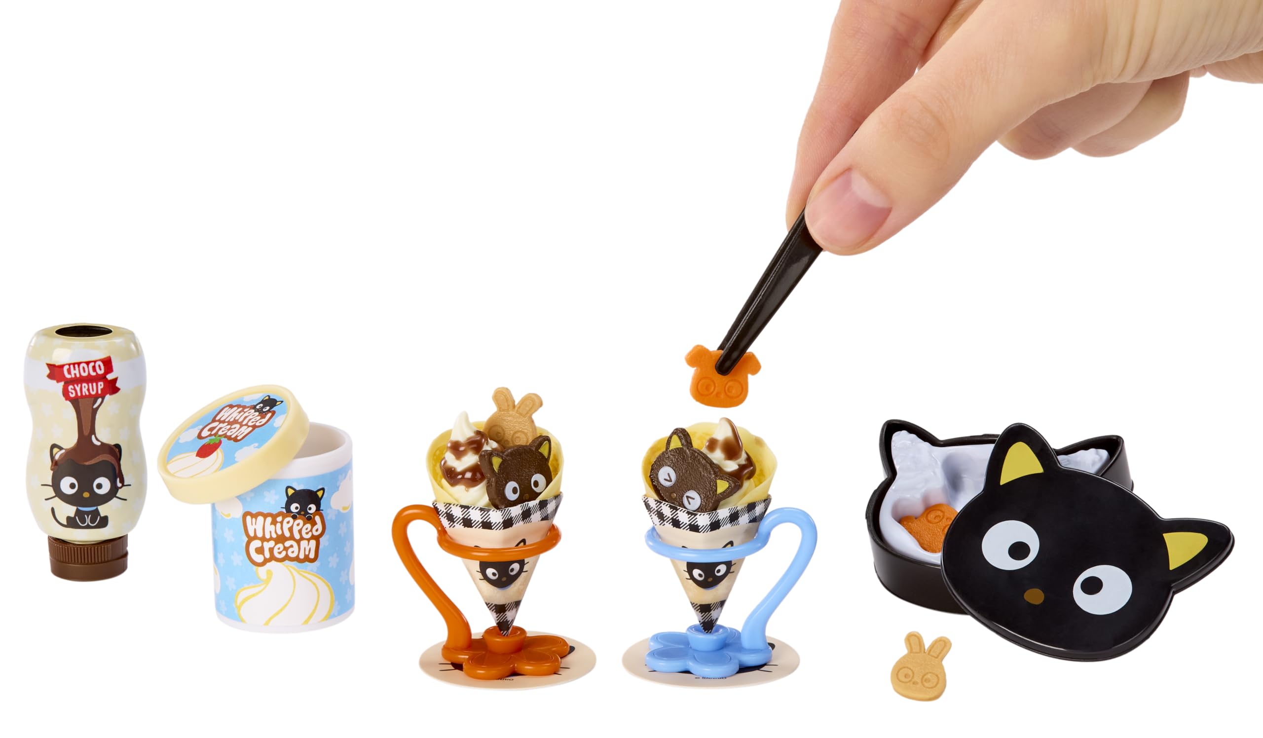 MGA's Miniverse Make It Mini Hello Kitty and Friends Series 4 DIY Collectible Figure 3