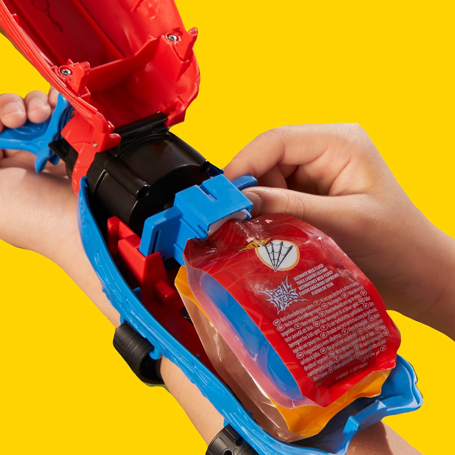 Hasbro Marvel Spider-Man Real Webs Ultimate Web Fluid Refill for Real Webs Blaster 4