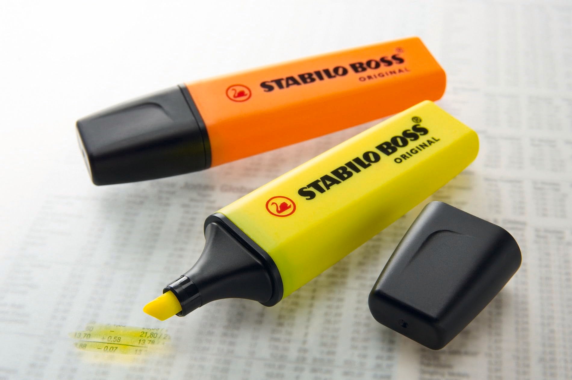 STABILO BOSS ORIGINAL Highlighter - Deskset of 15 (9 Neon, 6 Pastel) | 4 Hour Cap-Off Time | 2mm & 5mm Line Widths 9