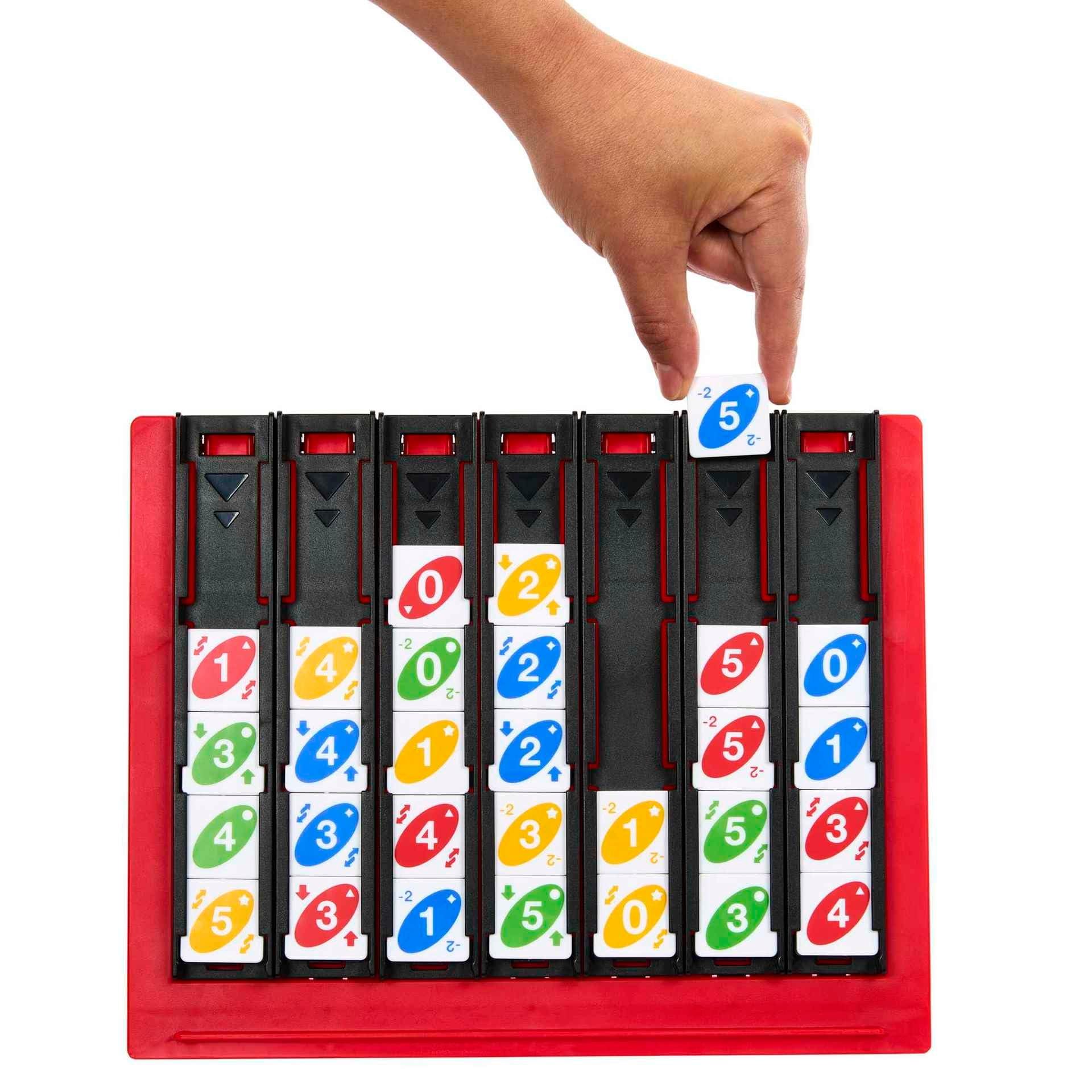 Mattel Games UNO Quatro Game - Four-in-a-Row Matching | Portable Plastic Set | Model HPF82 4