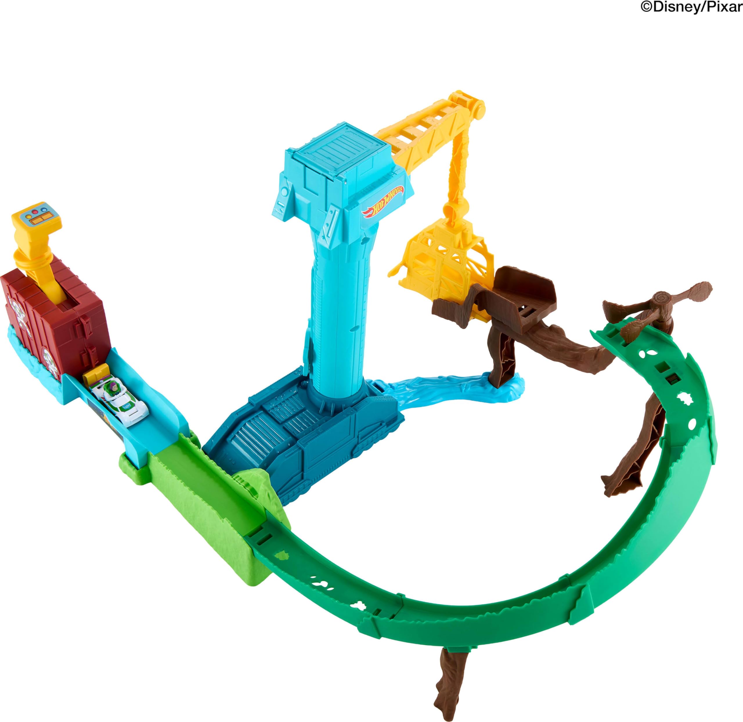 Hot Wheels Superstar Speeders Hi-Tech Buzz Lightyear's Star Command Adventure Track Set | Ages 4+ | Model JLH42 4
