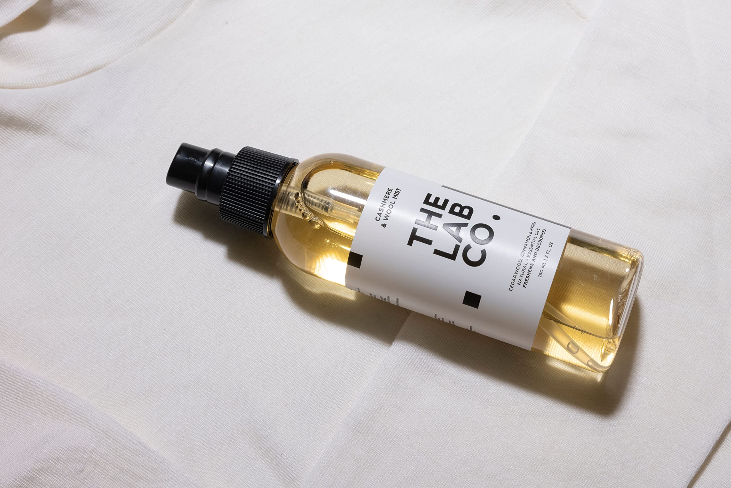 The Lab Co. Cashmere & Wool Mist Spray - Fabric Freshener for Delicates | 150 ml 4
