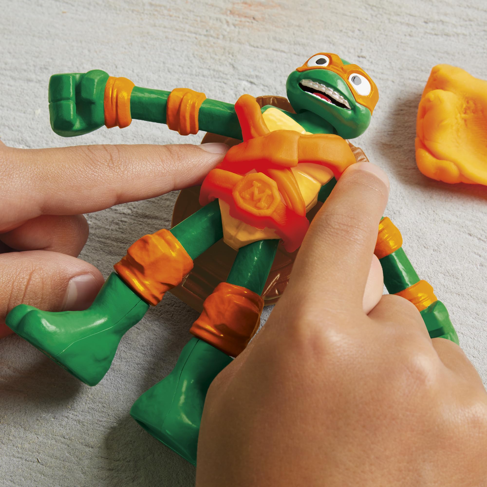 Play-Doh Teenage Mutant Ninja Turtles Slice & Blast Pizza Playset - Ages 4+ | Includes Mikey Figure 8