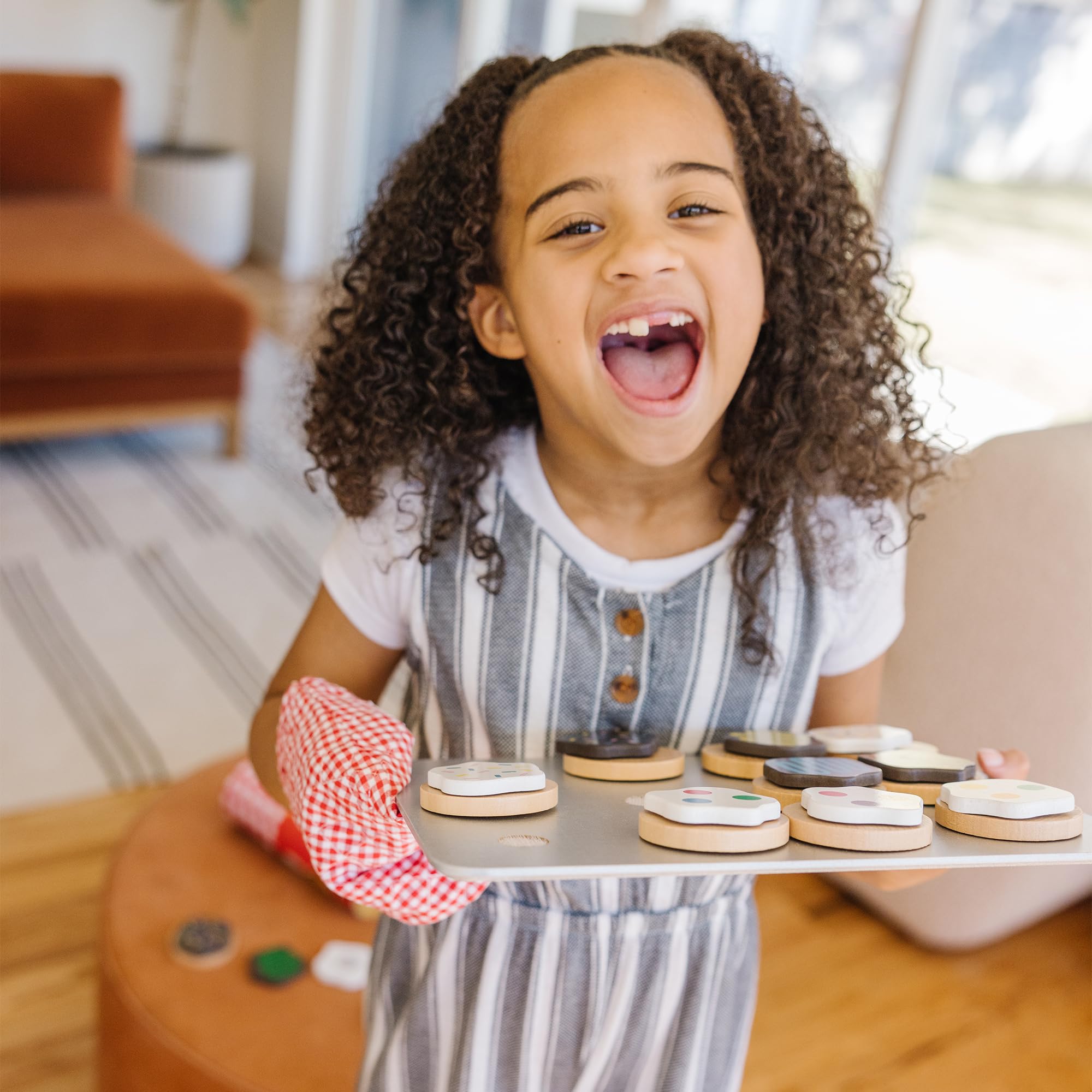 Melissa & Doug Slice and Bake Wooden Cookie Play Food Set | Ages 3-5 | Includes 12 Cookies