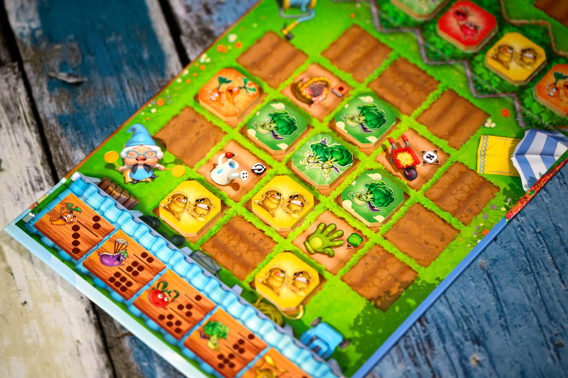 SPACE Cowboys Garden Rush Board Game | Tile Placement Strategy | 2 Players | Ages 10+ | 30 Min 3