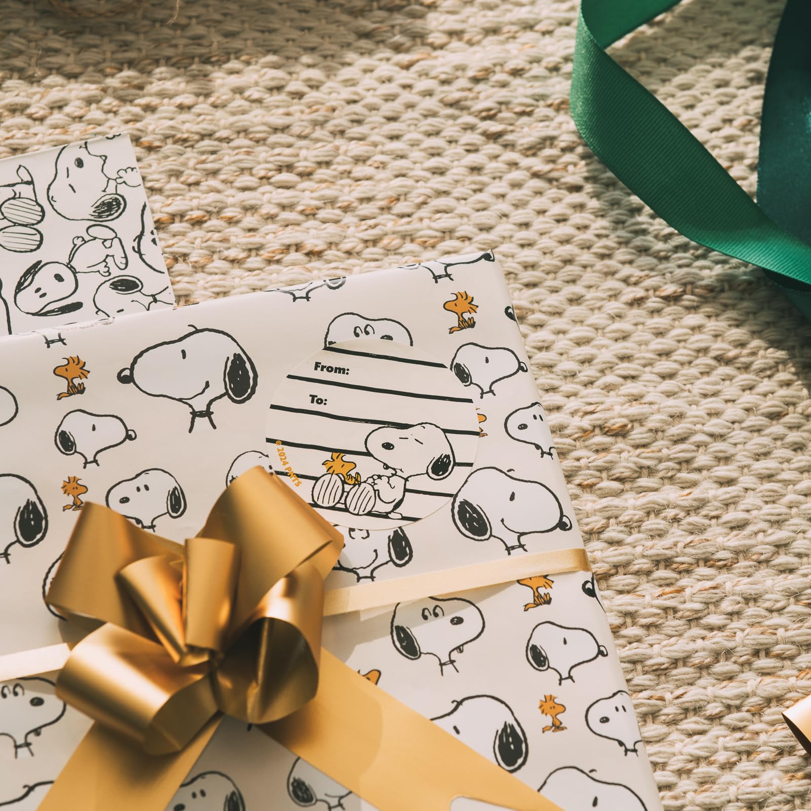 Grupo Erik Peanuts Snoopy Gift Wrapping Paper Set - 2 Sheets, Multicolour | 70 gsm 4