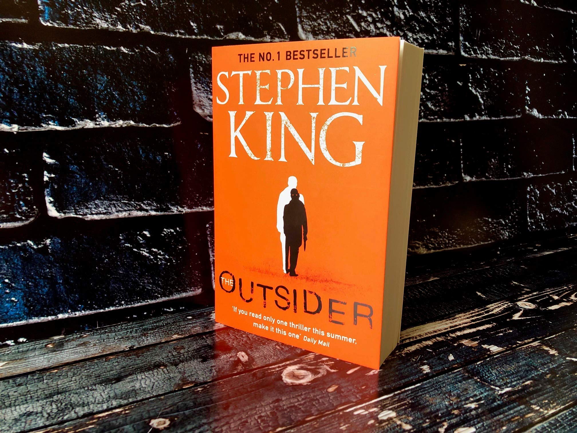 Hodder The Outsider - Stephen King Crime & Mystery Paperback | No.1 Sunday Times Bestseller 3