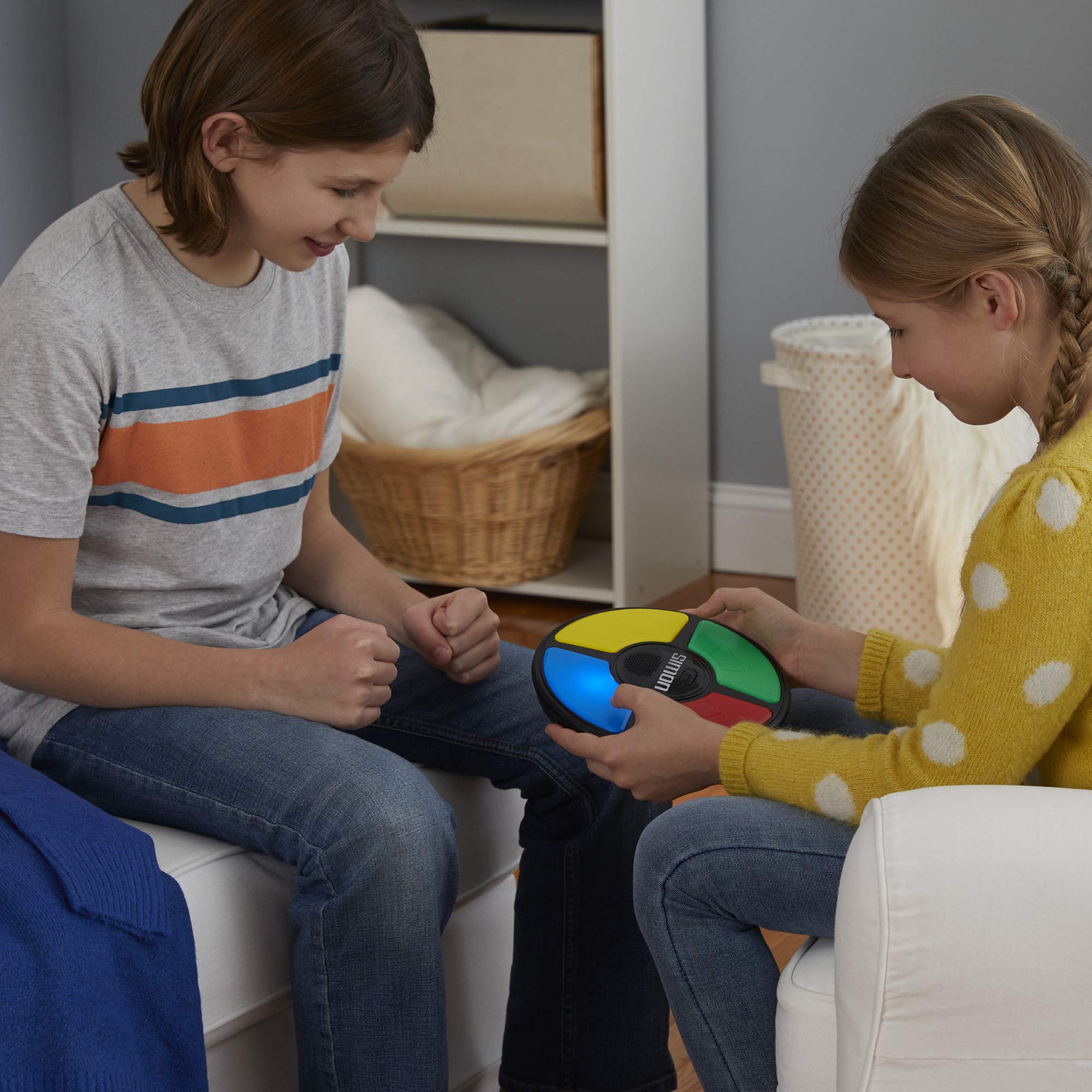 Simon Electronic Memory Game - Handheld Light and Sound Challenge for Kids 8+ 7