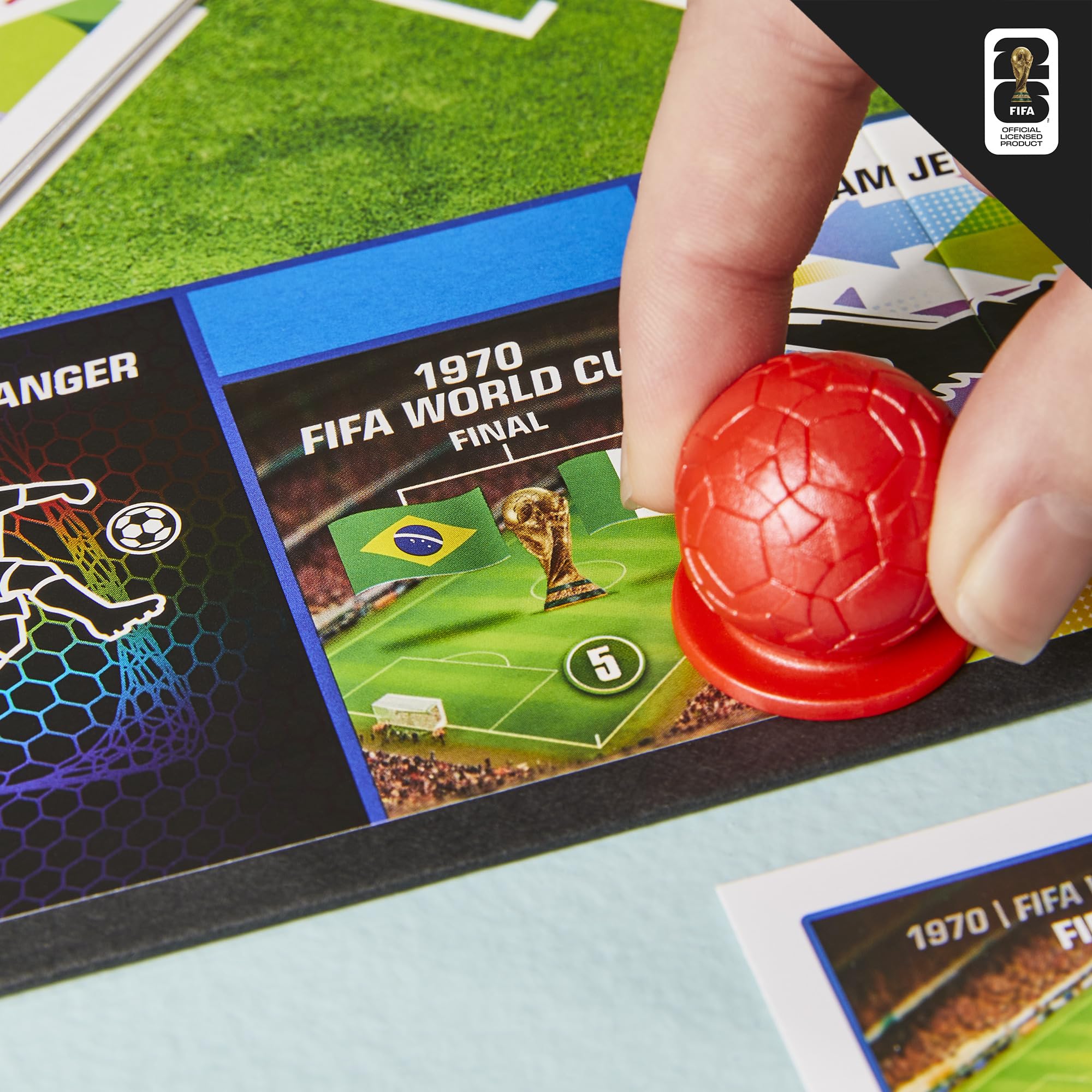 Monopoly Panini Prizm: FIFA World Cup 2026 Board Game | Includes 16 Trading Cards | Ages 8+ 6