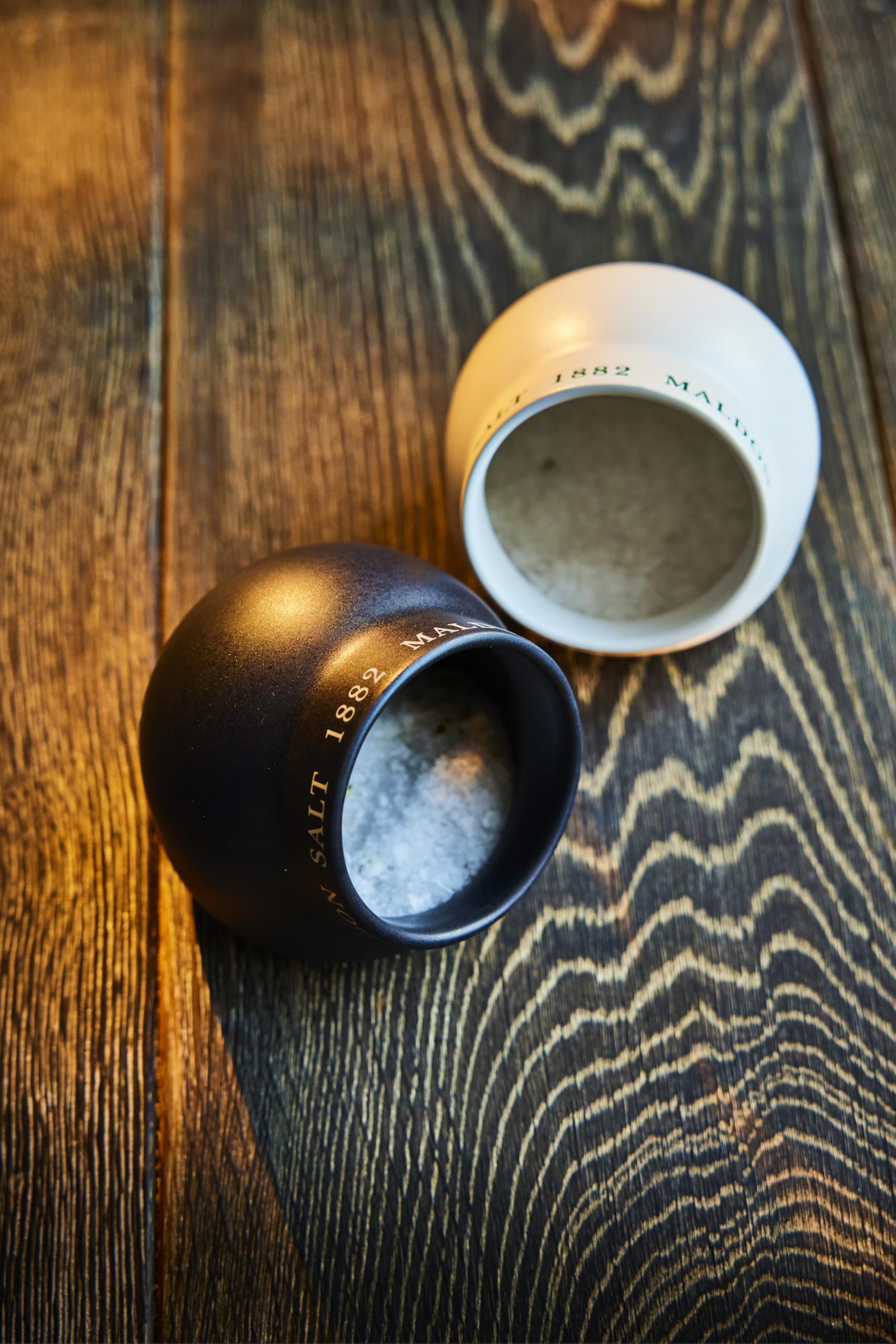 Maldon Ceramic Salt Pig - Classic Design for Kitchen Counter Storage | Black 5
