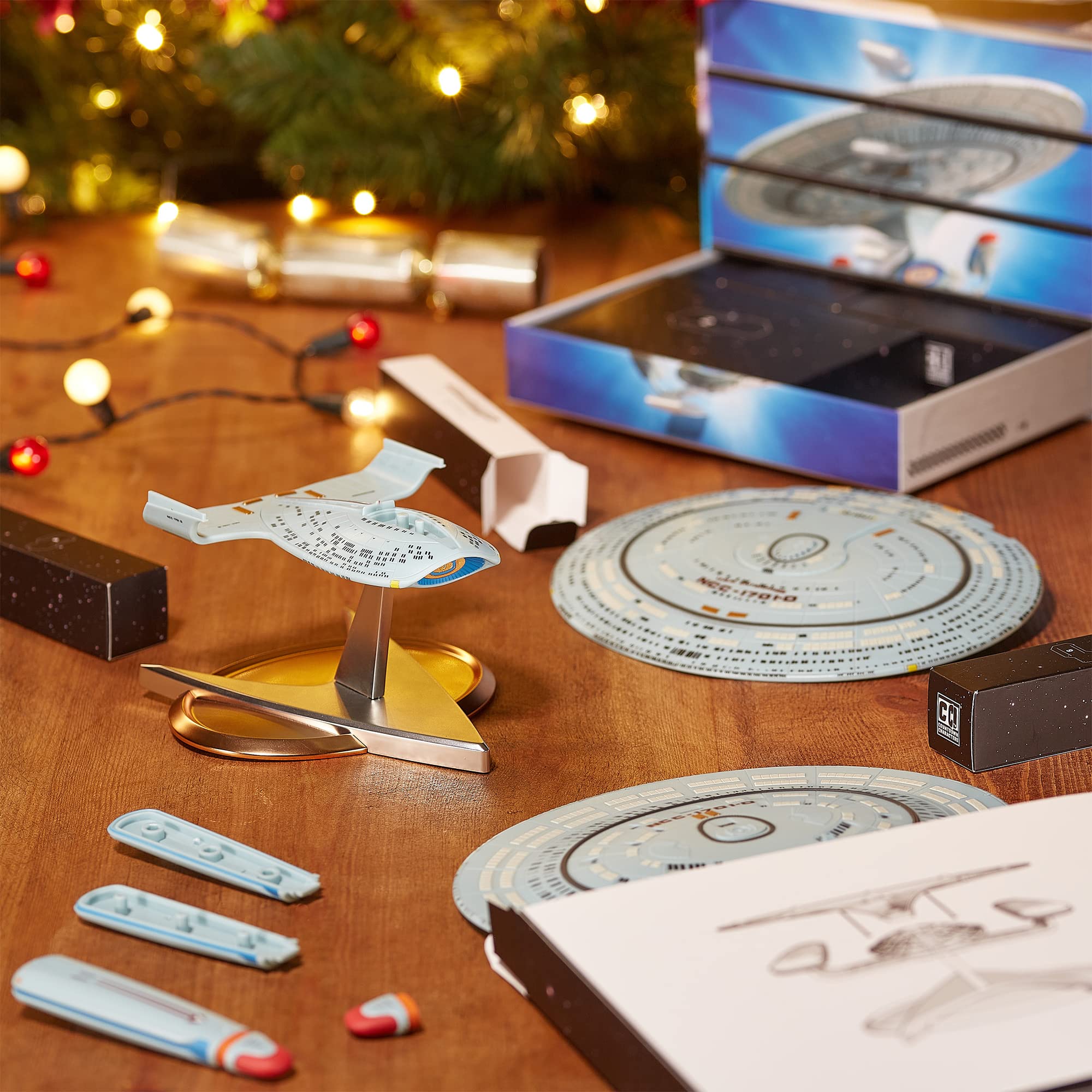 Numskull CC Countdown Characters - Star Trek USS Enterprise NCC-1701-D Collectible Figurine 3