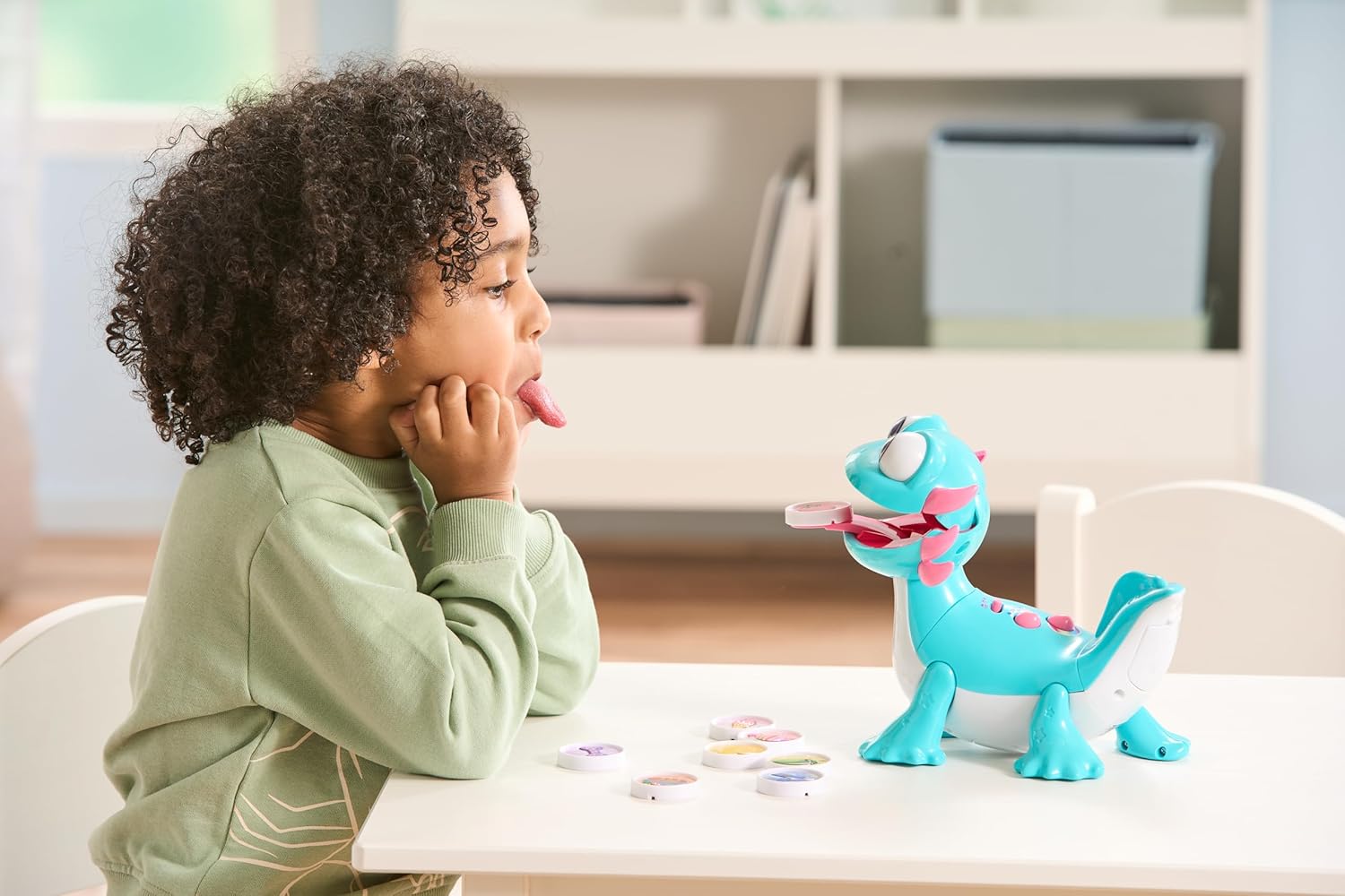 VTech Tasty Treats Axolotl - Interactive Toddler Toy with Fun Reactions & 8 Pretend Snacks 6