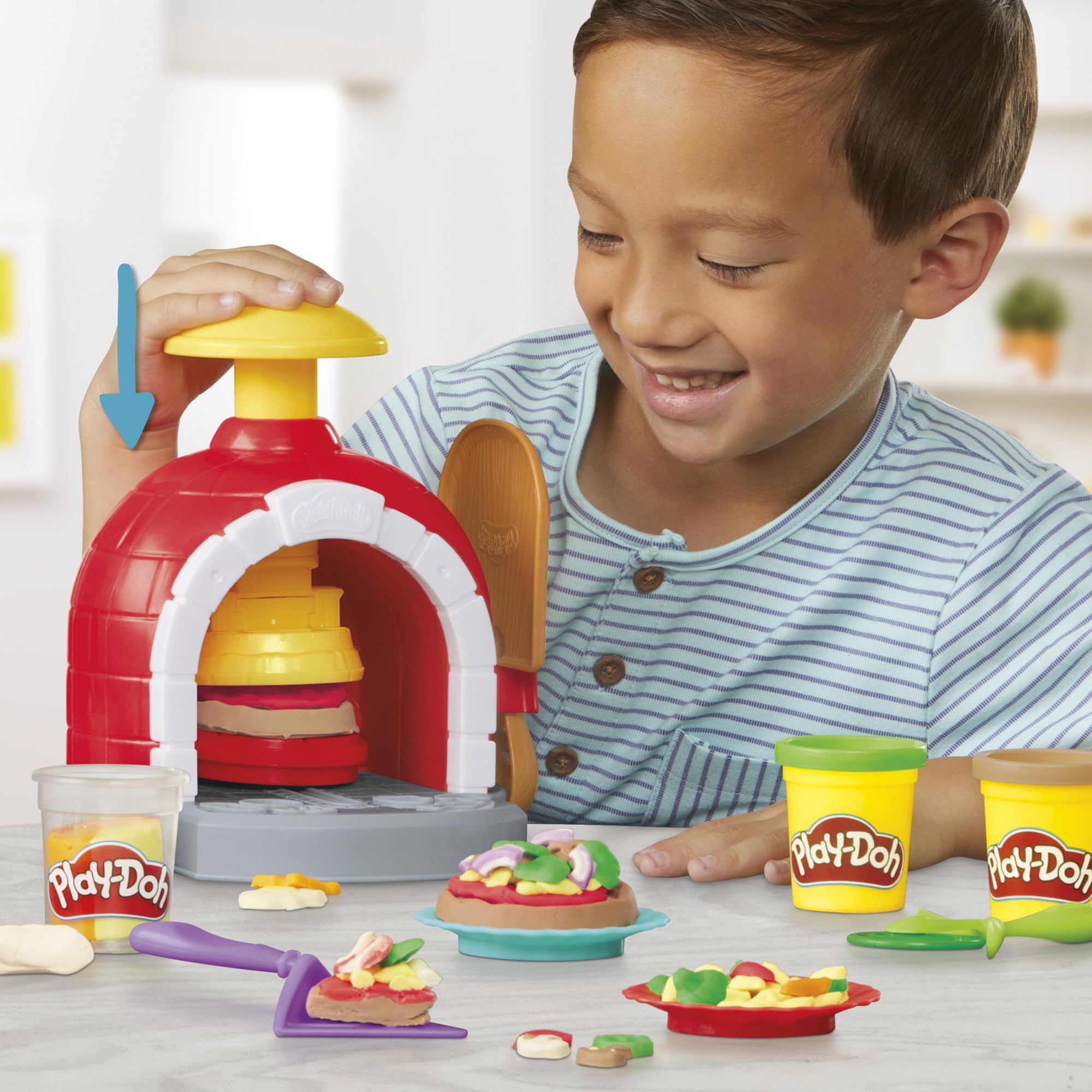 Play-Doh Kitchen Creations Pizza Oven Playset with 6 Cans of Modeling Compound | Ages 3+ 3