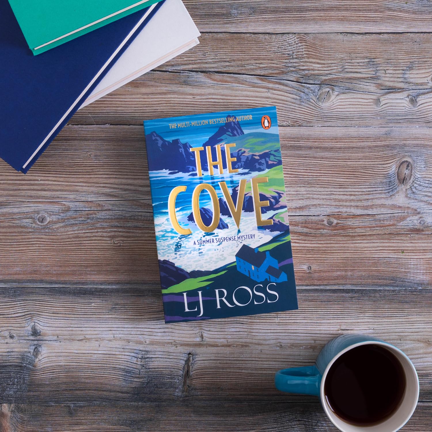 Penguin The Cove: Escapist Mystery Thriller by LJ Ross | Paperback | English