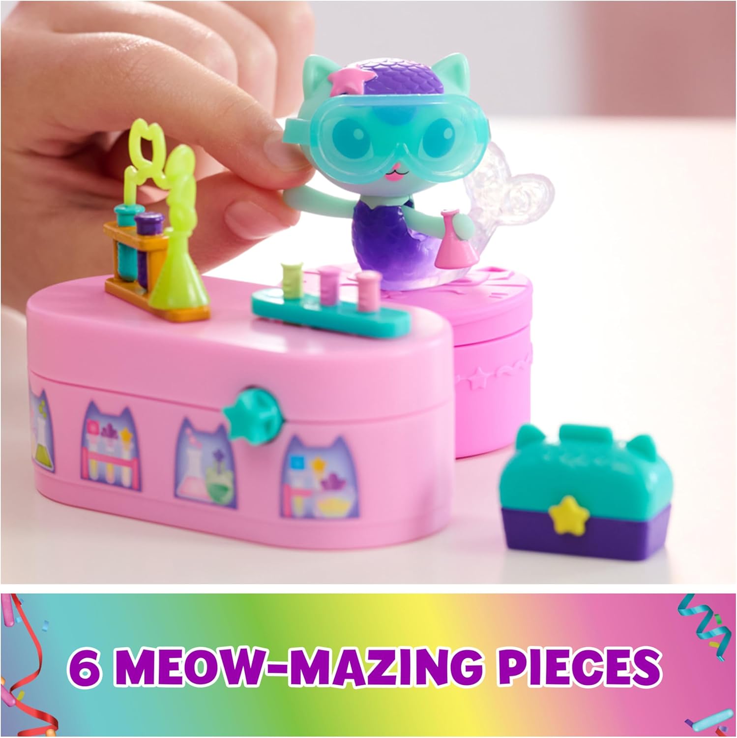Gabby's Dollhouse MerCat Bobble Figure with Lab Table & Surprise Goggles - 5-Piece Playset 9