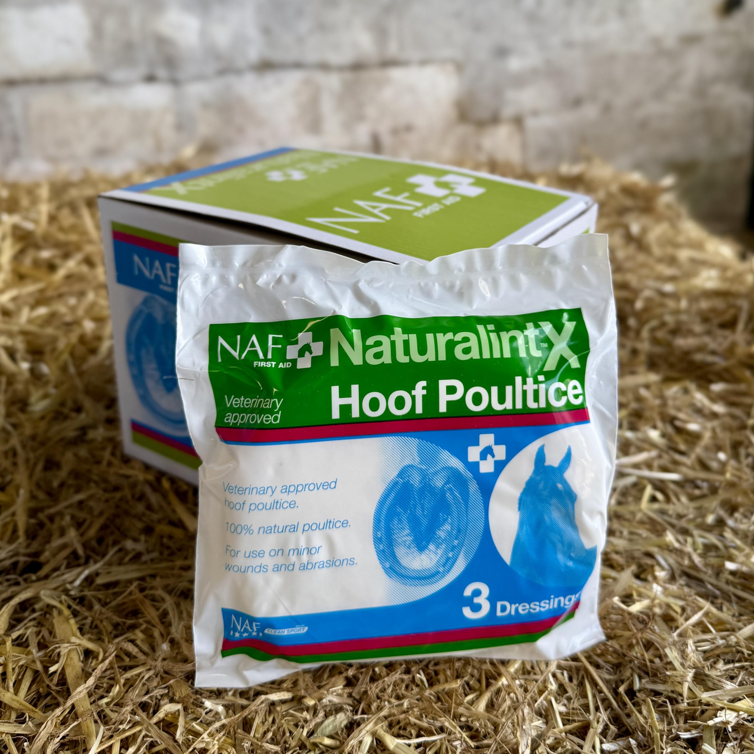 NAF NaturalintX Hoof Poultice - Single Use Dressing for Hoof Abscesses, Bruises, and Inflammation | 29g