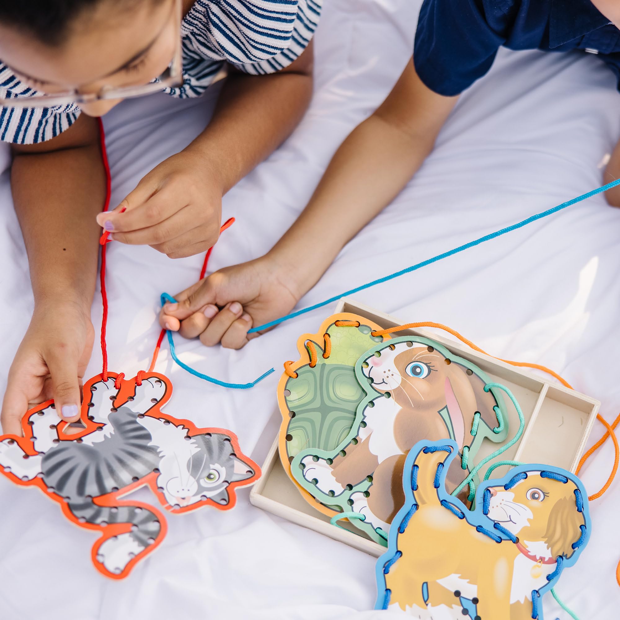 Melissa & Doug Wooden Panels & Laces - Pets | Fine Motor Skill Builder | Ages 3+ | Gift for Boy or Girl 7