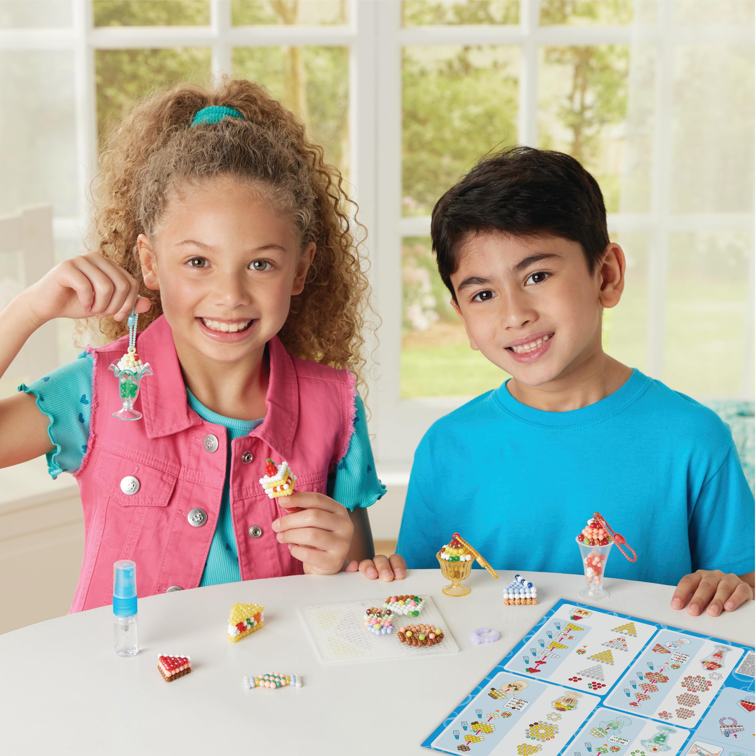 Aquabeads Sundaes & Sweets Accessory Kit 35090 | 700 Beads in 31 Colours | Ages 4+ 4