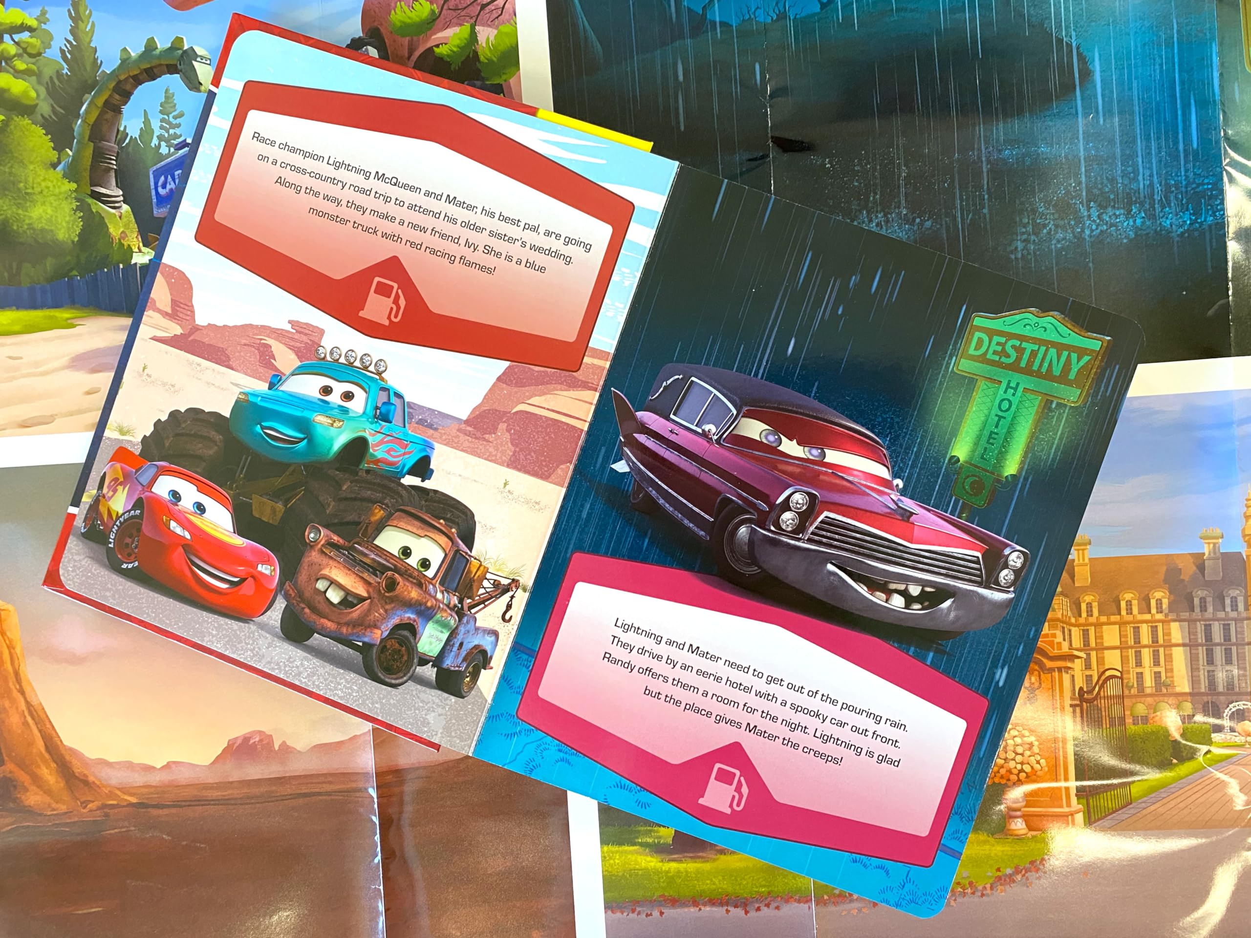 Phidal Disney / Pixar Cars on the Road My Busy Books - Storybook, 10 Figurines, Playmat
