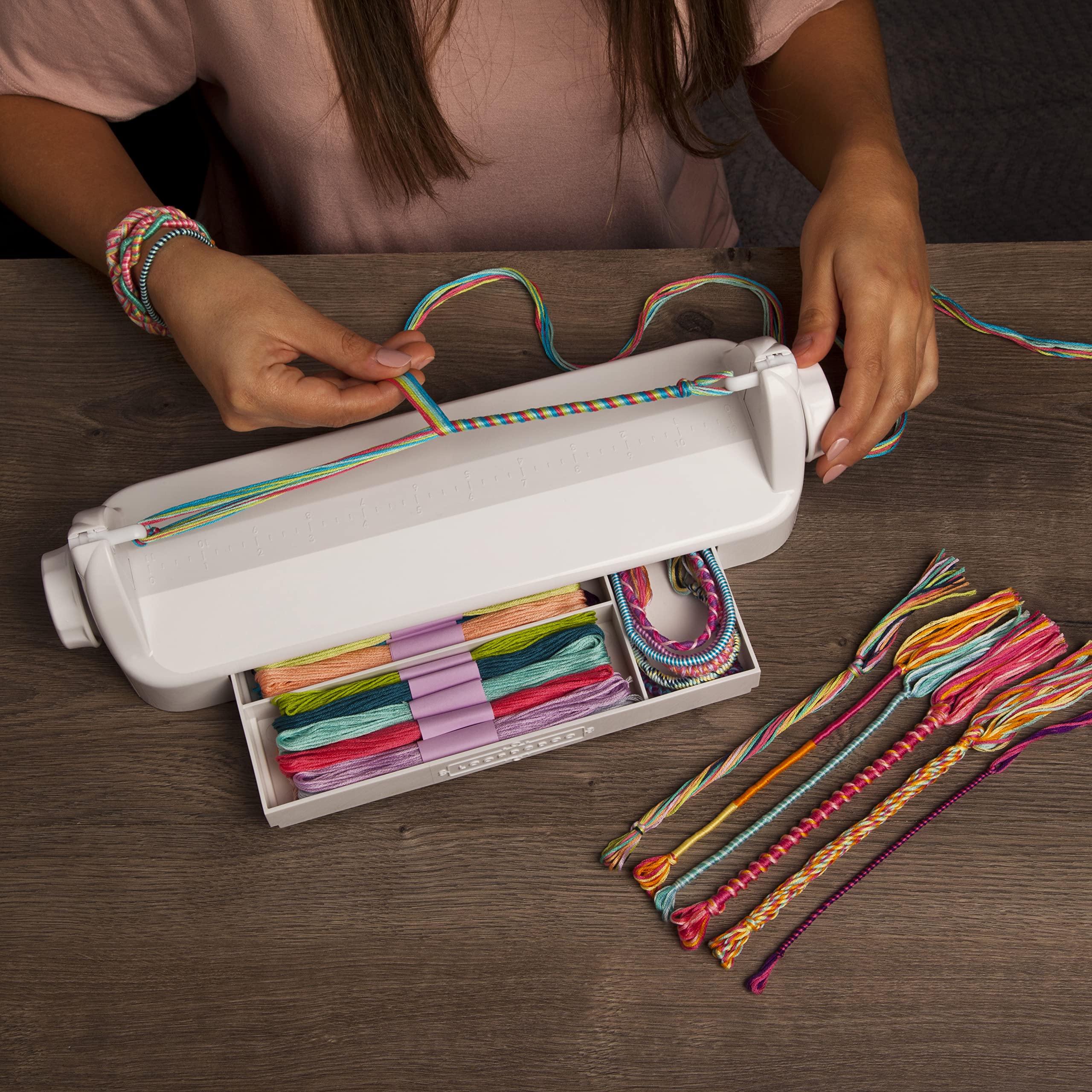 PlayMonster Loopdedoo Friendship Bracelet Maker - Spinning Loom for Unique Designs | Multicolor Plastic