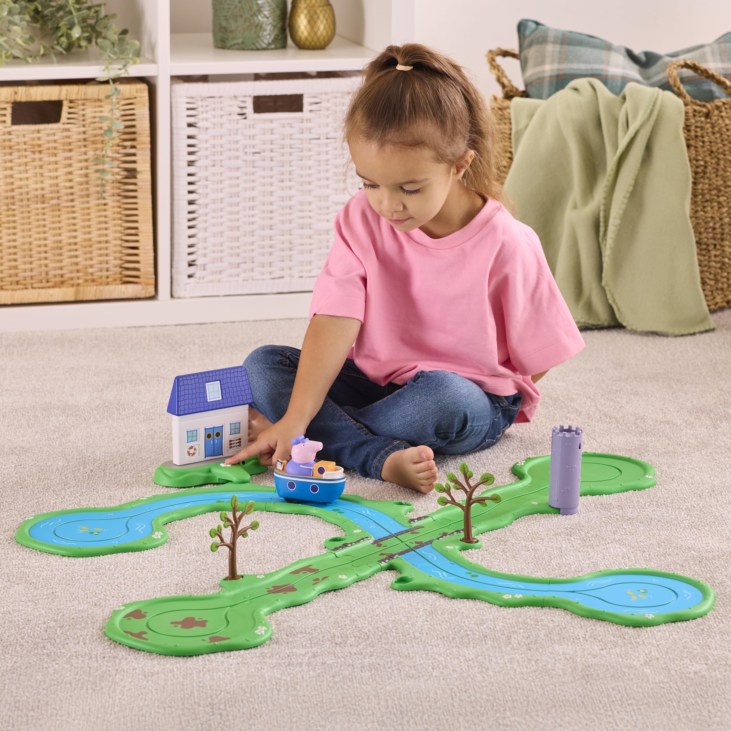Peppa Pig Whizz Around Bobbing Along Boat Trip - Motorised Vehicle Playset for Ages 24 Months+ 6