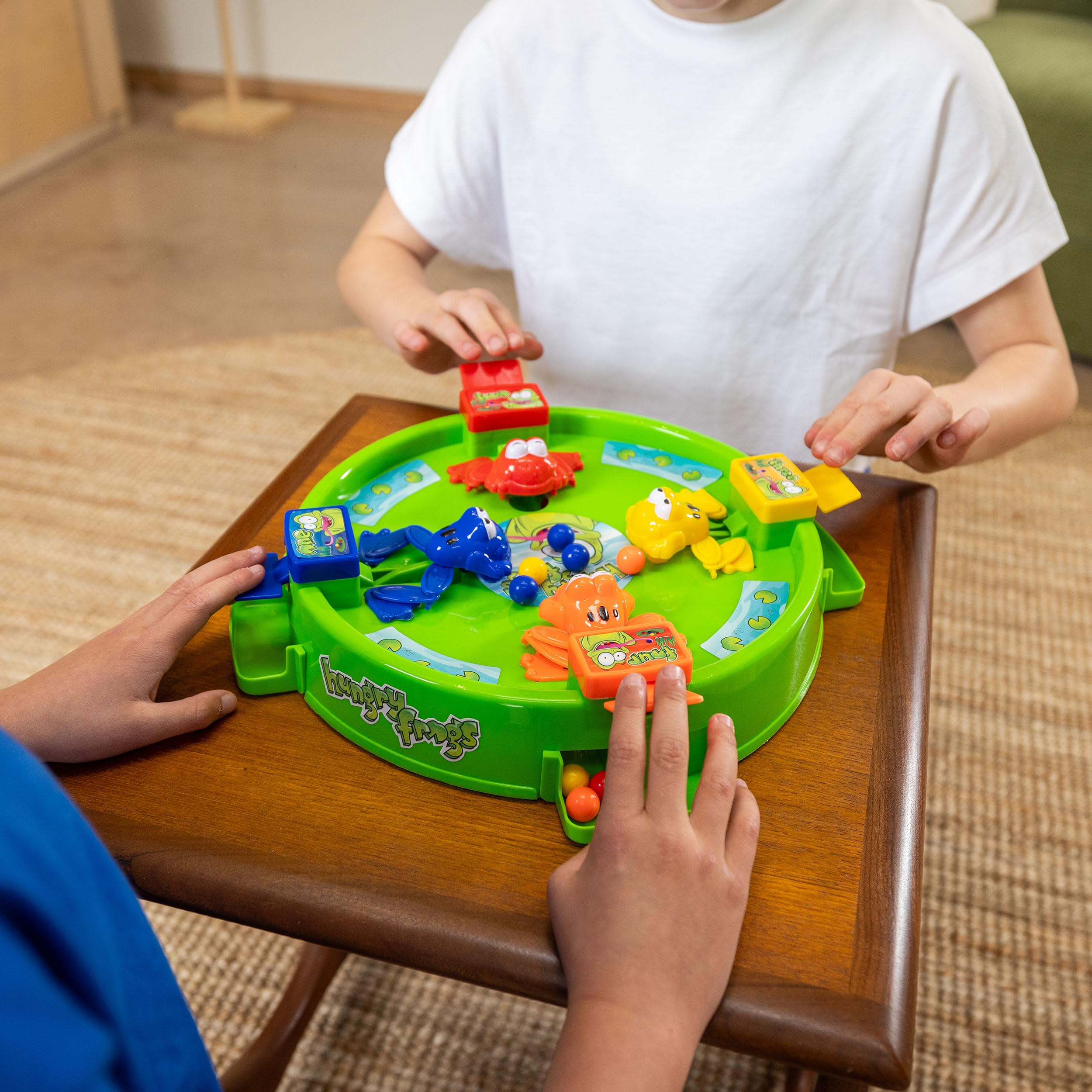 Toyrific Hungry Frogs Board Game - Classic 4 Player Family Game | Hand-Eye Coordination Builder | Ages 3+