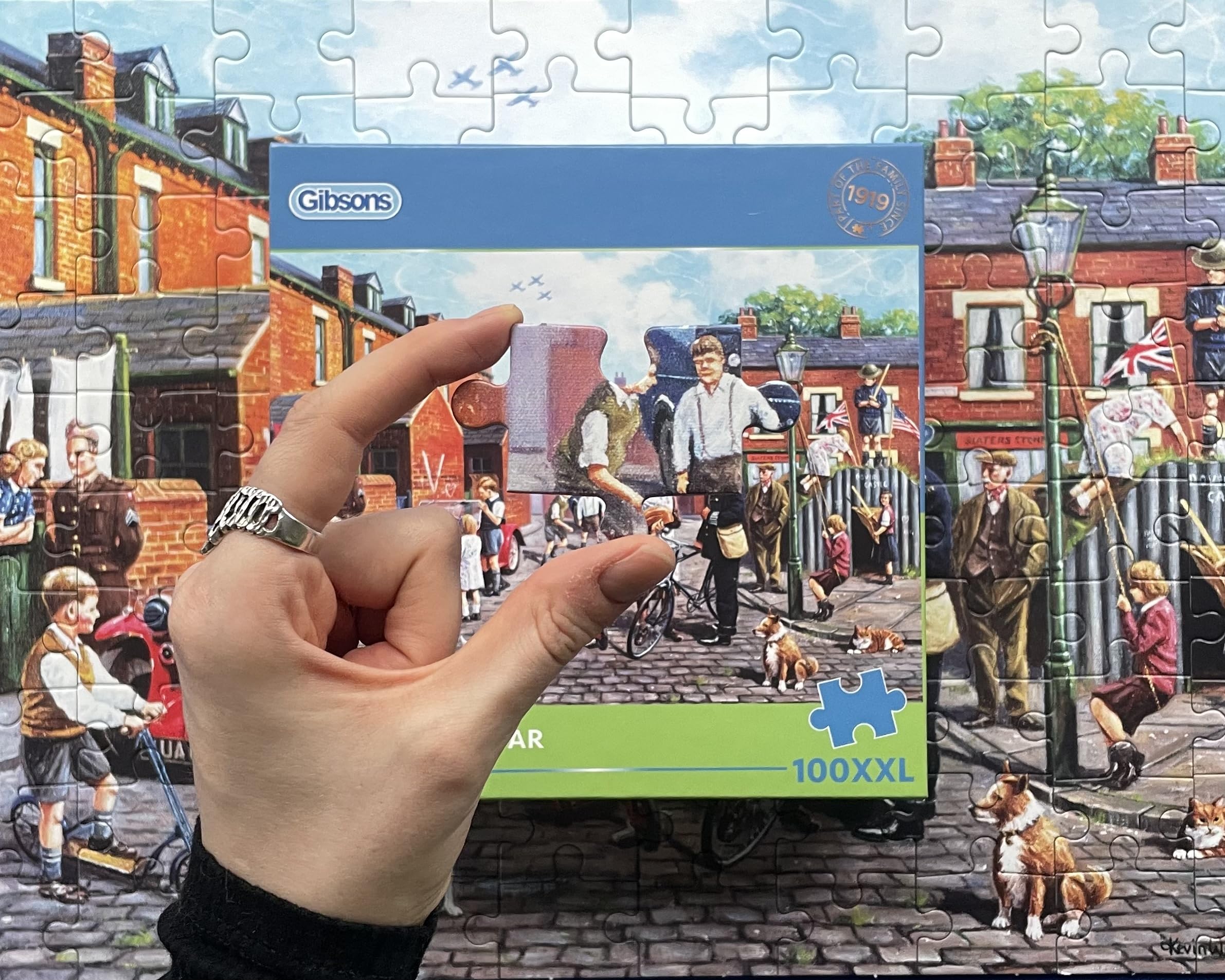 Gibsons Britain at War Jigsaw Puzzle - 100 XXL Pieces | Recycled Board | Includes Poster