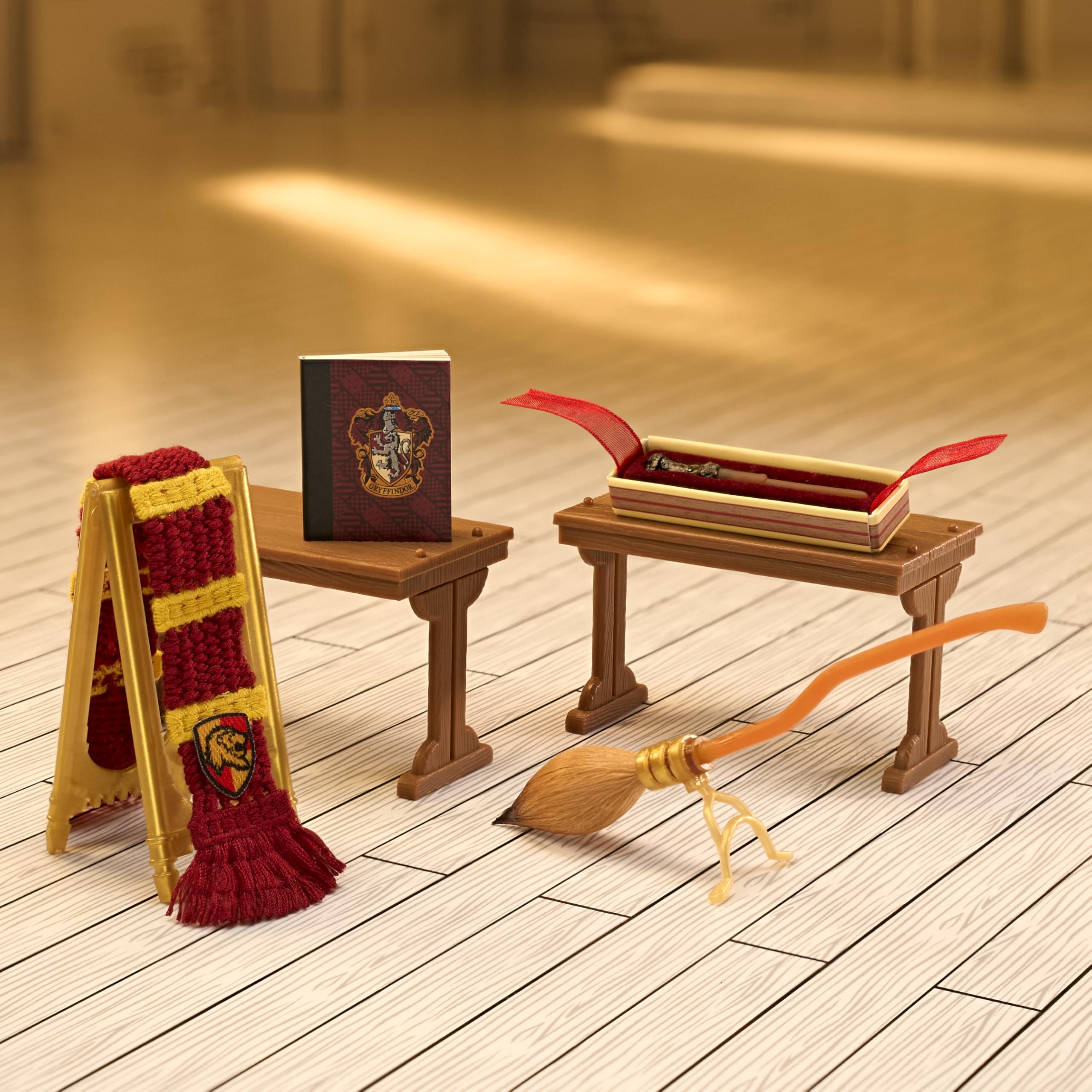 MGA's Miniverse Make It Mini Back to Hogwarts Harry Potter Collectible Prop DIY Kit | Resin 5